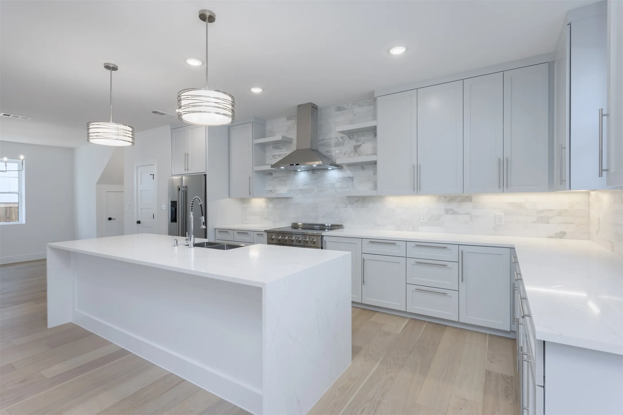 Single Family Residence For Sale in Collin County , 708 W White Avenue, Mc Kinney, Texas 75069, 4 Bedroom, 4 Bathroom, 2 Garage spaces, 2,785 Sqft, built in 2024, mls#21357075, Real Estate Agent in Mc Kinney, Homes For Sale in Collin county, Homes For Sale in Mc Kinney, Realtor in Mc Kinney Texas, Real Estate Brokerage Independent Realty Texas, Luminita Cordes Realtor