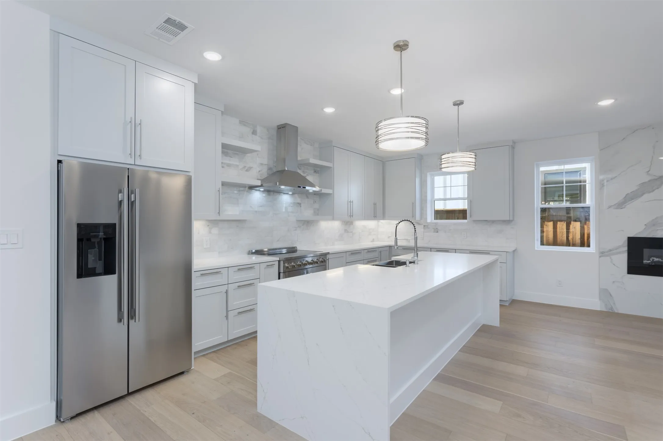 Single Family Residence For Sale in Collin County , 708 W White Avenue, Mc Kinney, Texas 75069, 4 Bedroom, 4 Bathroom, 2 Garage spaces, 2,785 Sqft, built in 2024, mls#21357075, Real Estate Agent in Mc Kinney, Homes For Sale in Collin county, Homes For Sale in Mc Kinney, Realtor in Mc Kinney Texas, Real Estate Brokerage Independent Realty Texas, Luminita Cordes Realtor