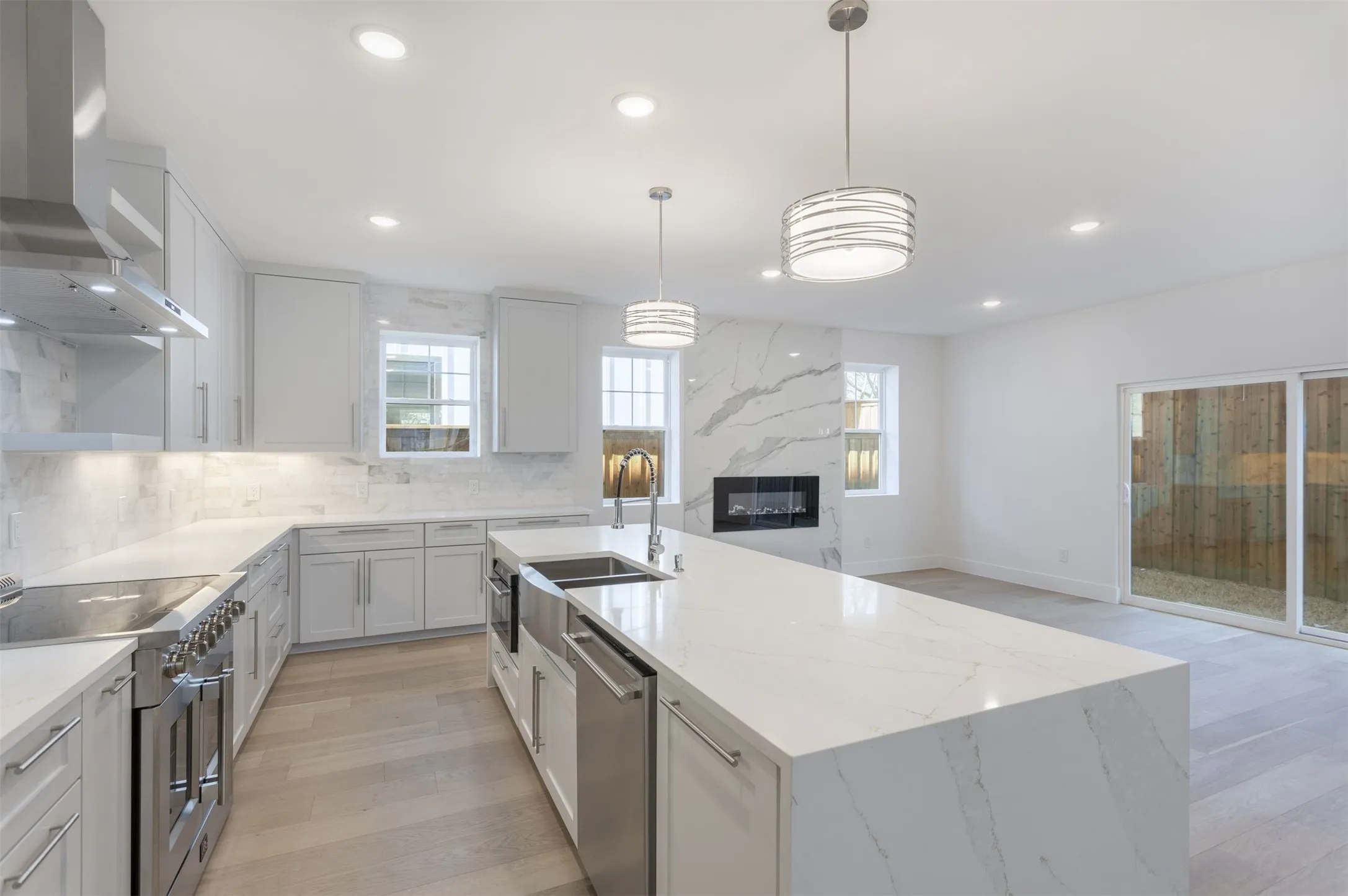 Single Family Residence For Sale in Collin County , 708 W White Avenue, Mc Kinney, Texas 75069, 4 Bedroom, 4 Bathroom, 2 Garage spaces, 2,785 Sqft, built in 2024, mls#21357075, Real Estate Agent in Mc Kinney, Homes For Sale in Collin county, Homes For Sale in Mc Kinney, Realtor in Mc Kinney Texas, Real Estate Brokerage Independent Realty Texas, Luminita Cordes Realtor