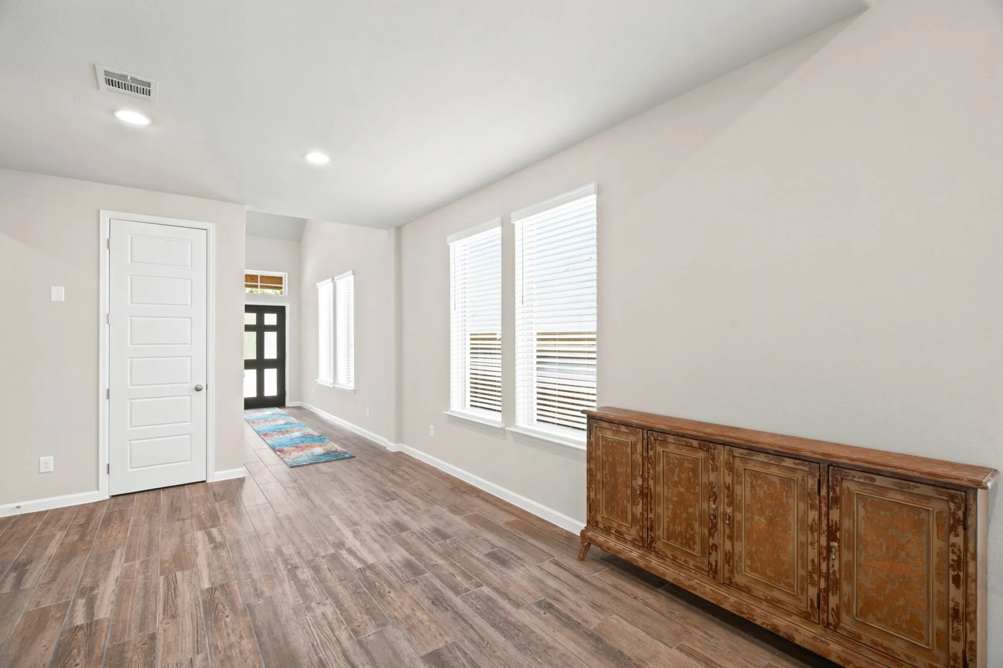 Single Family Residence For Sale in Wise County , 160 Pintail Lane, Rhome, Texas 76078, 3 Bedroom, 3 Bathroom, 2 Garage spaces, 2,018 Sqft, built in 2022, mls#21354802, Real Estate Agent in Rhome, Homes For Sale in Wise county, Homes For Sale in Rhome, Realtor in Rhome Texas, Real Estate Brokerage Independent Realty Texas, Luminita Cordes Realtor