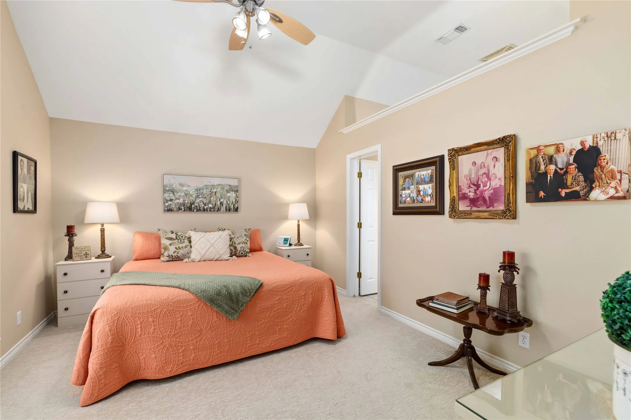 Single Family Residence For Sale in Brown County , 1613 Southgate Drive, Brownwood, Texas 76801, 3 Bedroom, 2 Bathroom, 2 Garage spaces, 1,460 Sqft, built in 2004, mls#21356932, Real Estate Agent in Brownwood, Homes For Sale in Brown county, Homes For Sale in Brownwood, Realtor in Brownwood Texas, Real Estate Brokerage Independent Realty Texas, Luminita Cordes Realtor