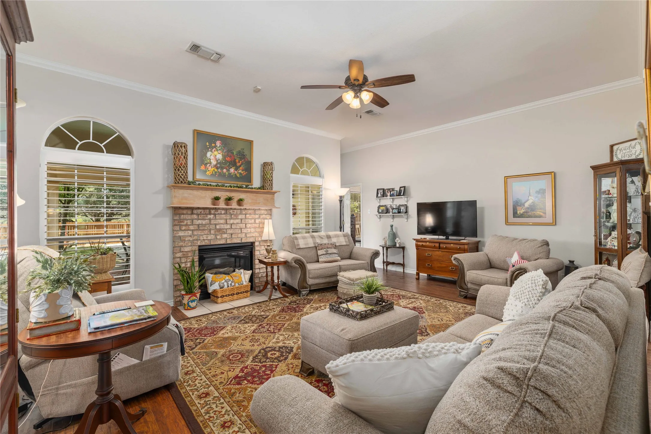 Single Family Residence For Sale in Brown County , 1613 Southgate Drive, Brownwood, Texas 76801, 3 Bedroom, 2 Bathroom, 2 Garage spaces, 1,460 Sqft, built in 2004, mls#21356932, Real Estate Agent in Brownwood, Homes For Sale in Brown county, Homes For Sale in Brownwood, Realtor in Brownwood Texas, Real Estate Brokerage Independent Realty Texas, Luminita Cordes Realtor