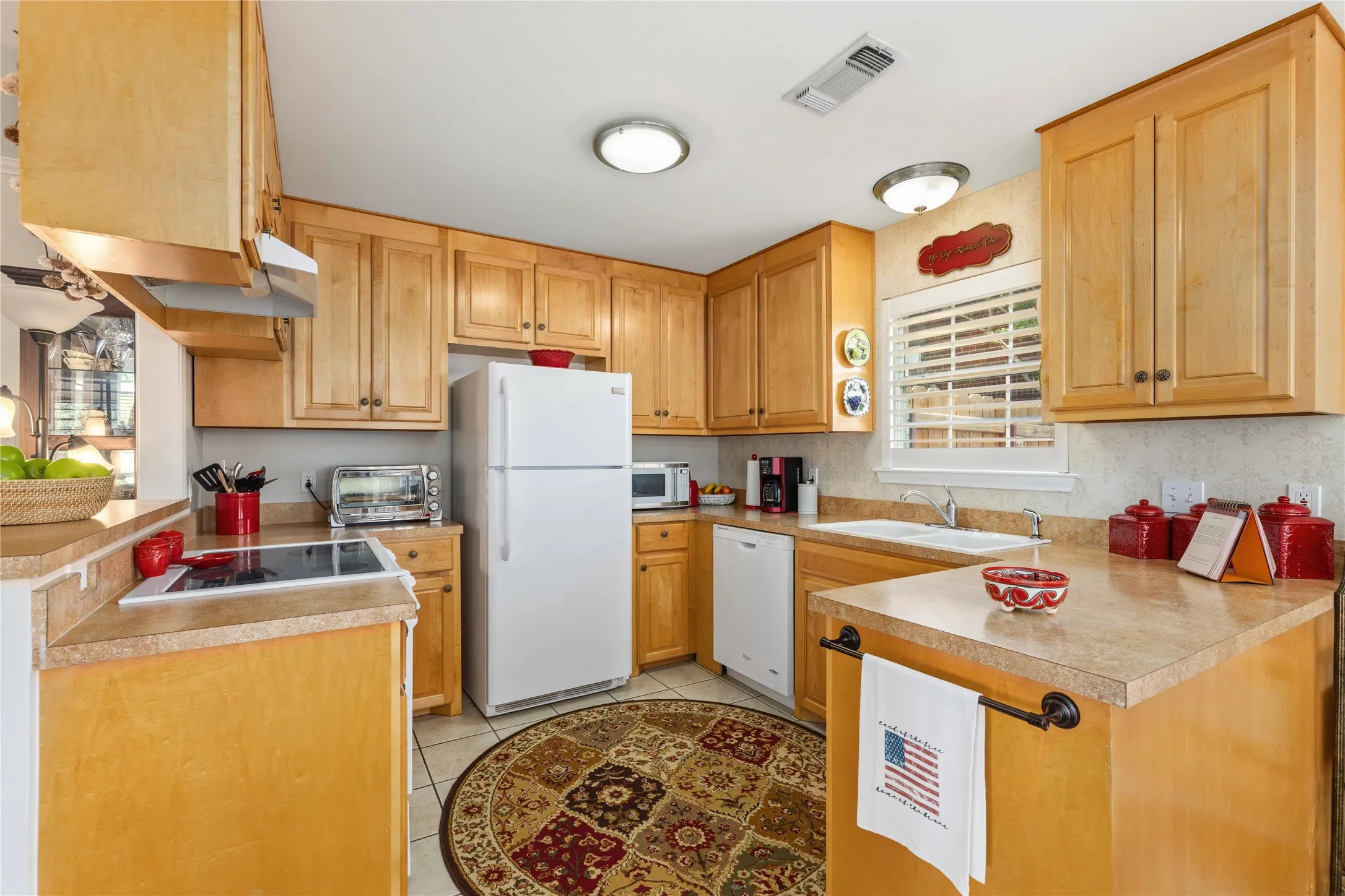 Single Family Residence For Sale in Brown County , 1613 Southgate Drive, Brownwood, Texas 76801, 3 Bedroom, 2 Bathroom, 2 Garage spaces, 1,460 Sqft, built in 2004, mls#21356932, Real Estate Agent in Brownwood, Homes For Sale in Brown county, Homes For Sale in Brownwood, Realtor in Brownwood Texas, Real Estate Brokerage Independent Realty Texas, Luminita Cordes Realtor