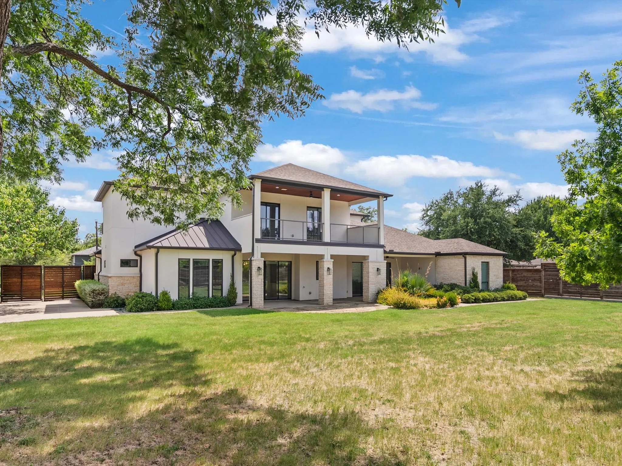 Single Family Residence For Rent in Dallas County , 3061 Selma Lane, Farmers Branch, Texas 75234, 6 Bedroom, 4 Bathroom, 3 Garage spaces, 3,970 Sqft, built in 2019, mls#21356760, Real Estate Agent in Farmers Branch, Homes For Rent in Dallas county, Homes For Rent in Farmers Branch, Realtor in Farmers Branch Texas, Real Estate Brokerage Independent Realty Texas, Luminita Cordes Realtor