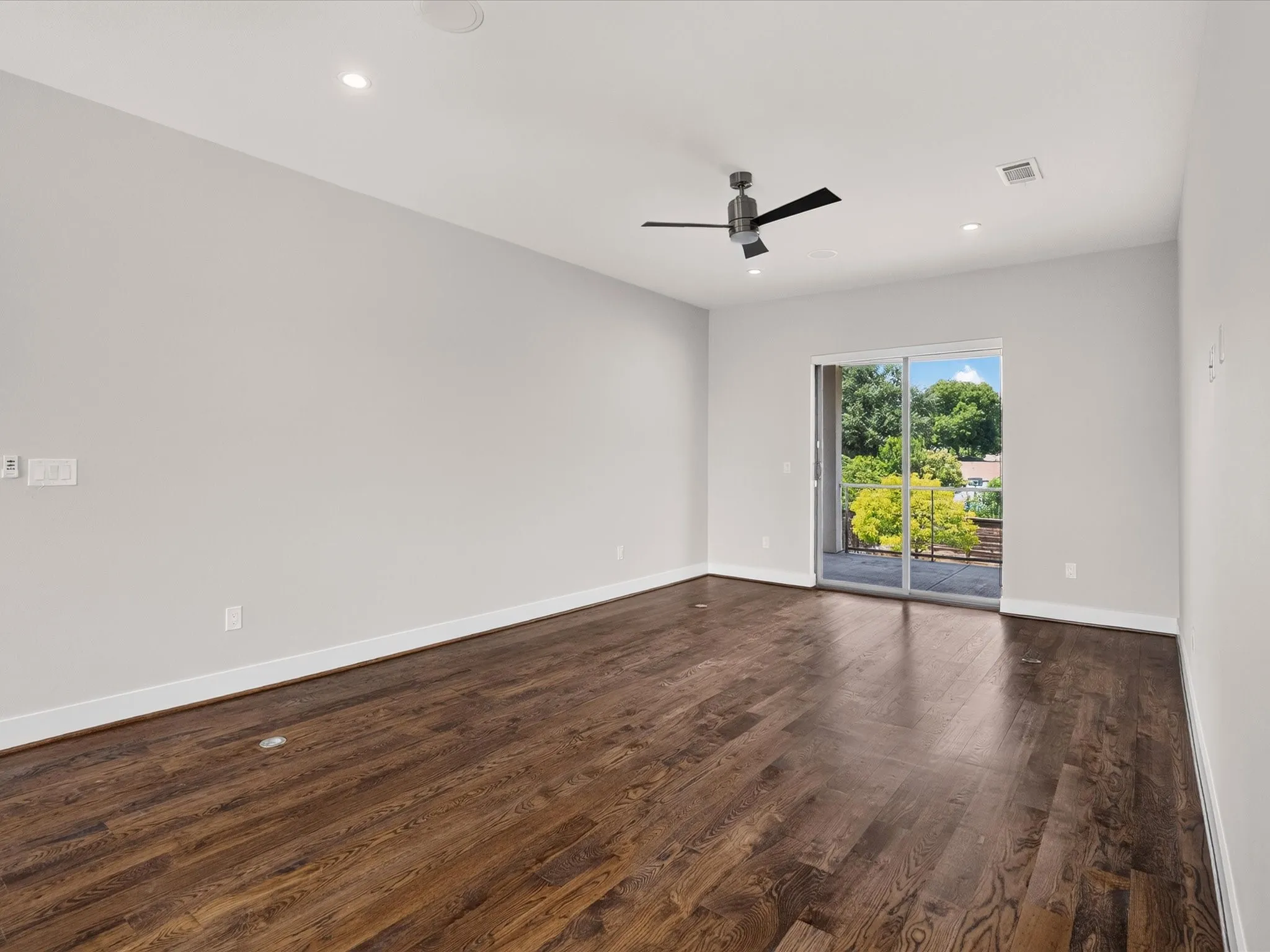 Single Family Residence For Rent in Dallas County , 3061 Selma Lane, Farmers Branch, Texas 75234, 6 Bedroom, 4 Bathroom, 3 Garage spaces, 3,970 Sqft, built in 2019, mls#21356760, Real Estate Agent in Farmers Branch, Homes For Rent in Dallas county, Homes For Rent in Farmers Branch, Realtor in Farmers Branch Texas, Real Estate Brokerage Independent Realty Texas, Luminita Cordes Realtor