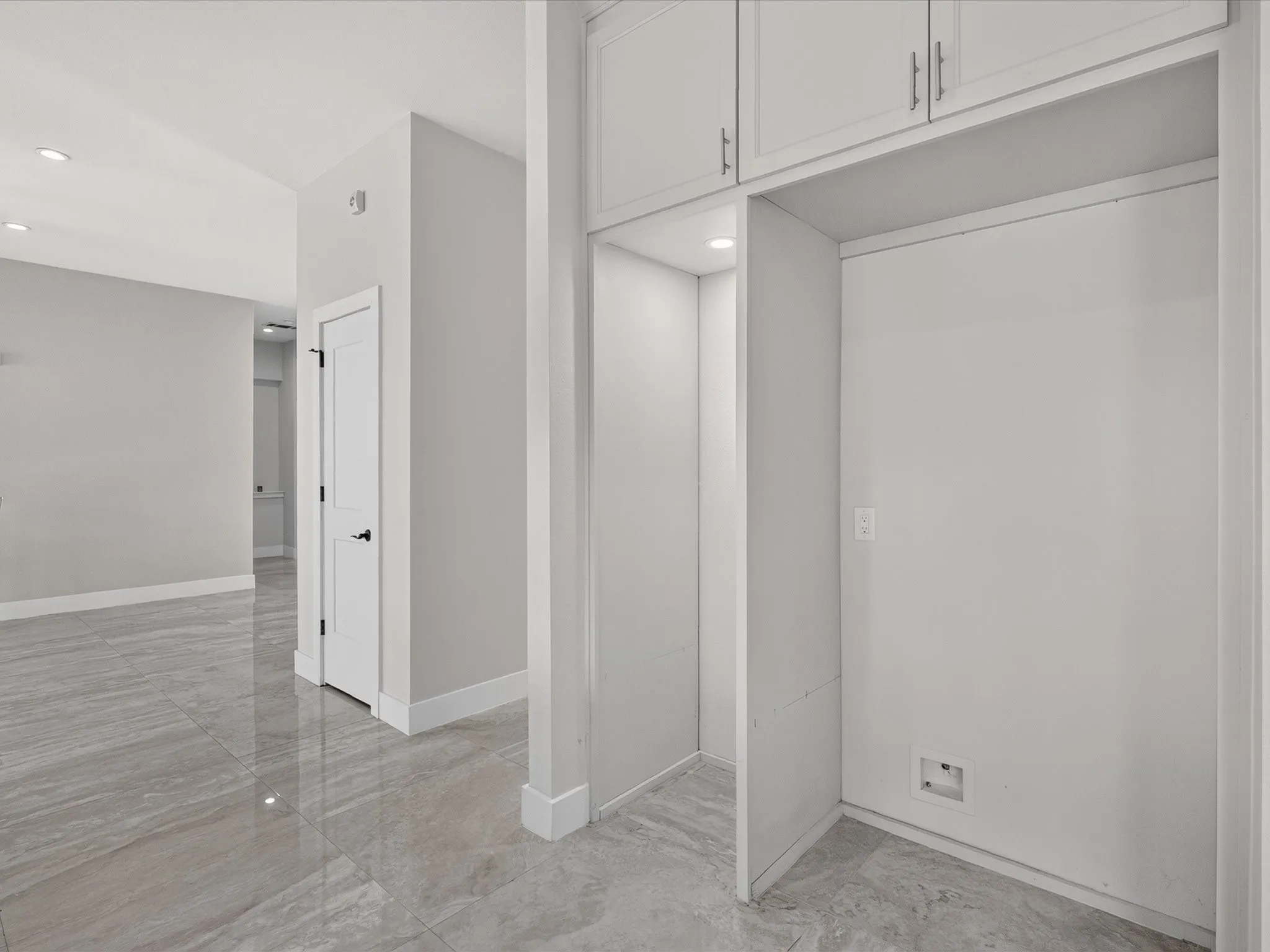 Single Family Residence For Rent in Dallas County , 3061 Selma Lane, Farmers Branch, Texas 75234, 6 Bedroom, 4 Bathroom, 3 Garage spaces, 3,970 Sqft, built in 2019, mls#21356760, Real Estate Agent in Farmers Branch, Homes For Rent in Dallas county, Homes For Rent in Farmers Branch, Realtor in Farmers Branch Texas, Real Estate Brokerage Independent Realty Texas, Luminita Cordes Realtor