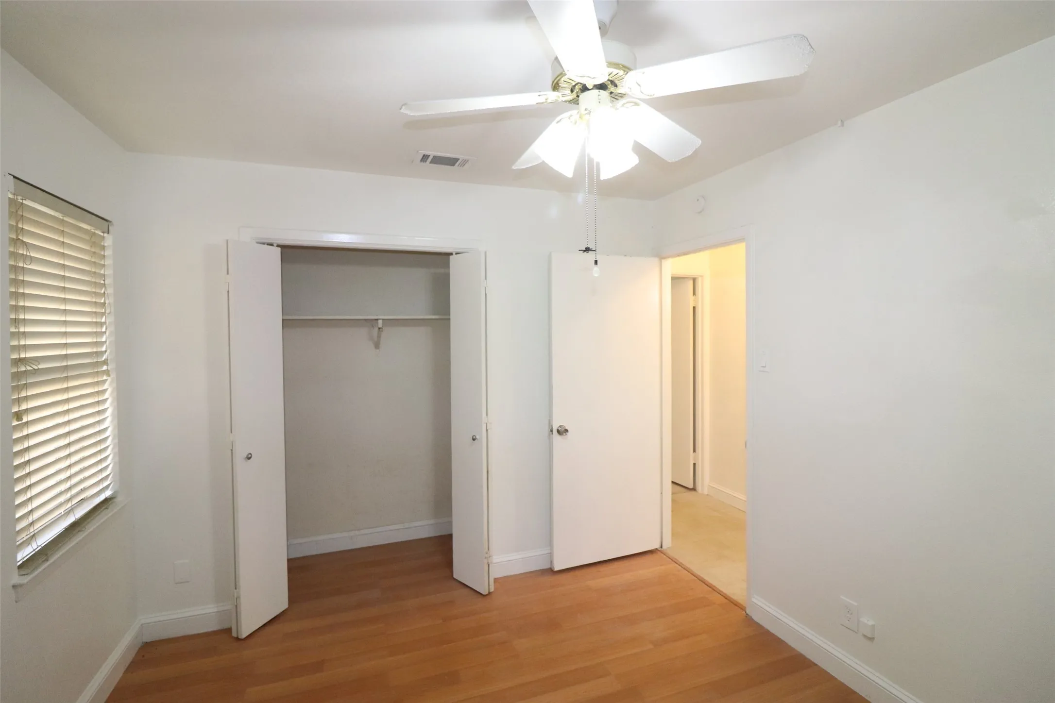 Single Family Residence For Rent in Dallas County , 4106 Timberline Drive, Garland, Texas 75042, 4 Bedroom, 2 Bathroom, Garage spaces, 1,800 Sqft, built in 1965, mls#21357109, Real Estate Agent in Garland, Homes For Rent in Dallas county, Homes For Rent in Garland, Realtor in Garland Texas, Real Estate Brokerage Independent Realty Texas, Luminita Cordes Realtor