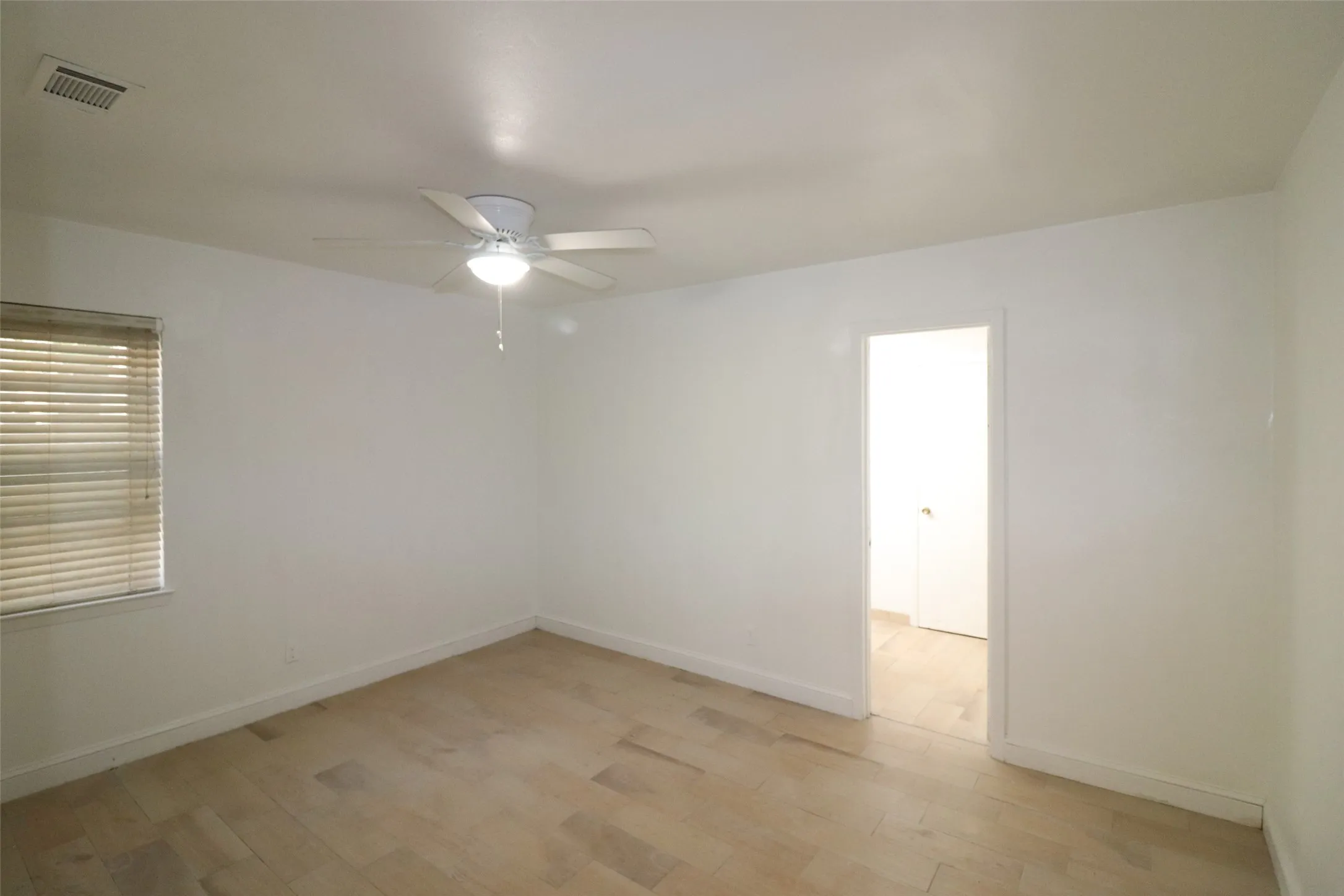 Single Family Residence For Rent in Dallas County , 4106 Timberline Drive, Garland, Texas 75042, 4 Bedroom, 2 Bathroom, Garage spaces, 1,800 Sqft, built in 1965, mls#21357109, Real Estate Agent in Garland, Homes For Rent in Dallas county, Homes For Rent in Garland, Realtor in Garland Texas, Real Estate Brokerage Independent Realty Texas, Luminita Cordes Realtor