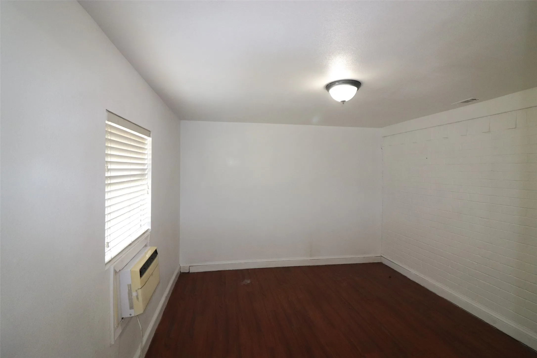 Single Family Residence For Rent in Dallas County , 4106 Timberline Drive, Garland, Texas 75042, 4 Bedroom, 2 Bathroom, Garage spaces, 1,800 Sqft, built in 1965, mls#21357109, Real Estate Agent in Garland, Homes For Rent in Dallas county, Homes For Rent in Garland, Realtor in Garland Texas, Real Estate Brokerage Independent Realty Texas, Luminita Cordes Realtor