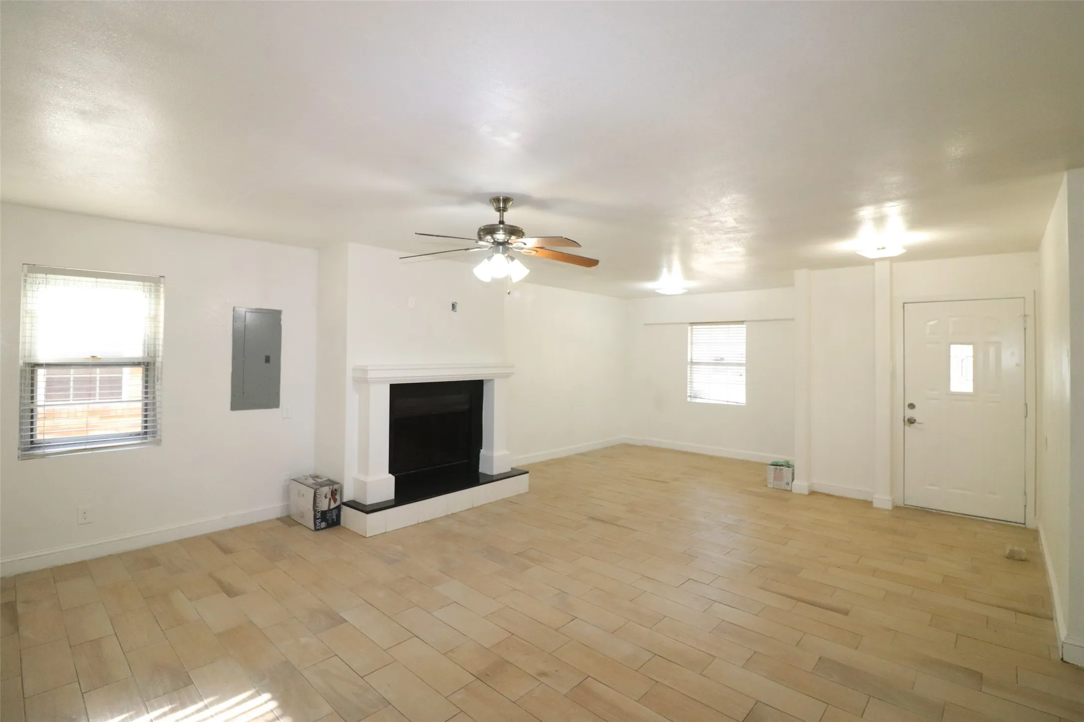 Single Family Residence For Rent in Dallas County , 4106 Timberline Drive, Garland, Texas 75042, 4 Bedroom, 2 Bathroom, Garage spaces, 1,800 Sqft, built in 1965, mls#21357109, Real Estate Agent in Garland, Homes For Rent in Dallas county, Homes For Rent in Garland, Realtor in Garland Texas, Real Estate Brokerage Independent Realty Texas, Luminita Cordes Realtor