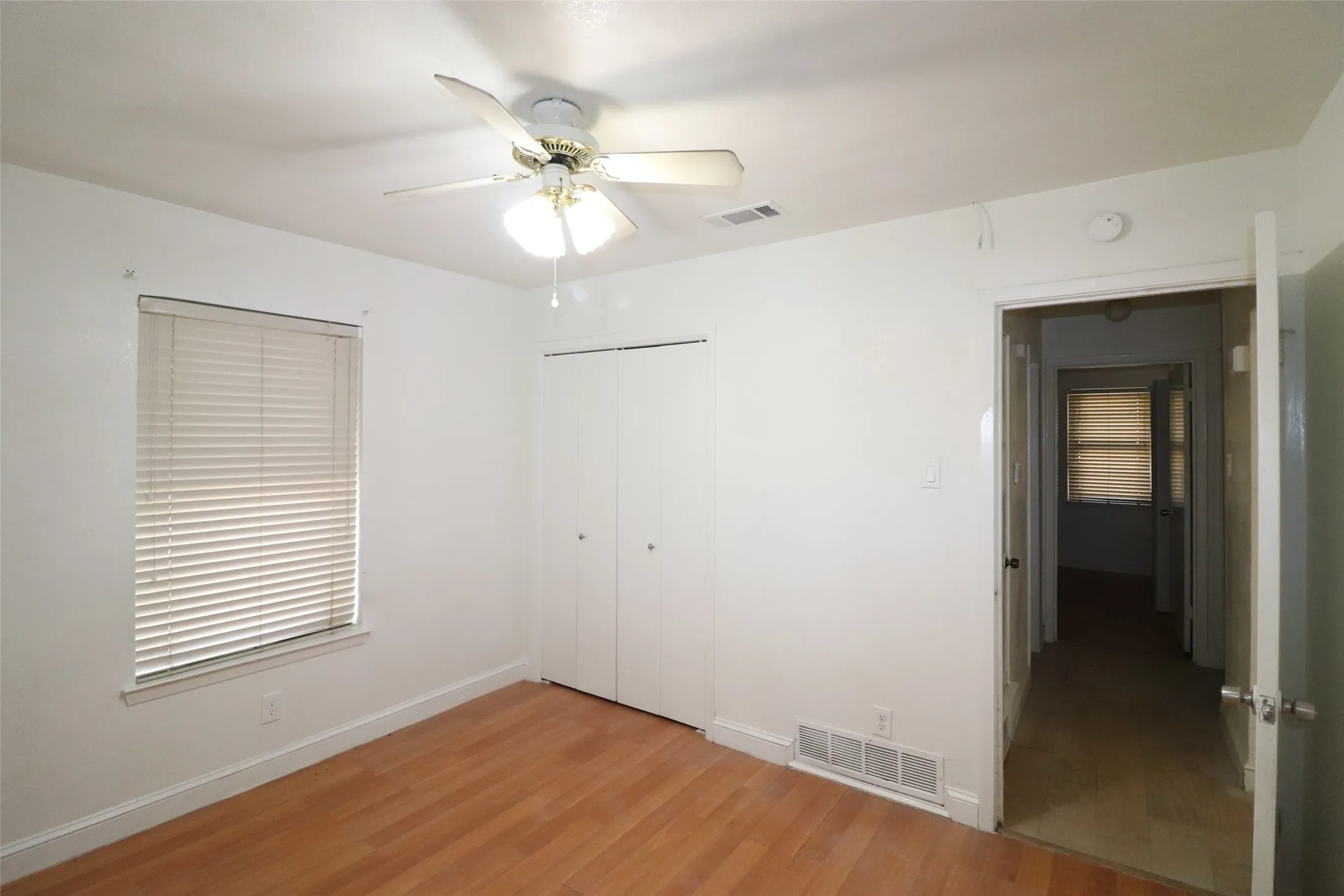 Single Family Residence For Rent in Dallas County , 4106 Timberline Drive, Garland, Texas 75042, 4 Bedroom, 2 Bathroom, Garage spaces, 1,800 Sqft, built in 1965, mls#21357109, Real Estate Agent in Garland, Homes For Rent in Dallas county, Homes For Rent in Garland, Realtor in Garland Texas, Real Estate Brokerage Independent Realty Texas, Luminita Cordes Realtor