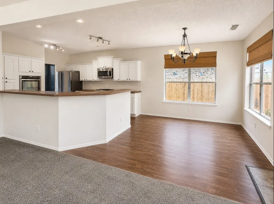 Single Family Residence For Rent in Tarrant County , 4420 Corner Brook Lane, Fort Worth, Texas 76123, 5 Bedroom, 4 Bathroom, 2 Garage spaces, 4,215 Sqft, built in 2003, mls#21357107, Real Estate Agent in Fort Worth, Homes For Rent in Tarrant county, Homes For Rent in Fort Worth, Realtor in Fort Worth Texas, Real Estate Brokerage Independent Realty Texas, Luminita Cordes Realtor