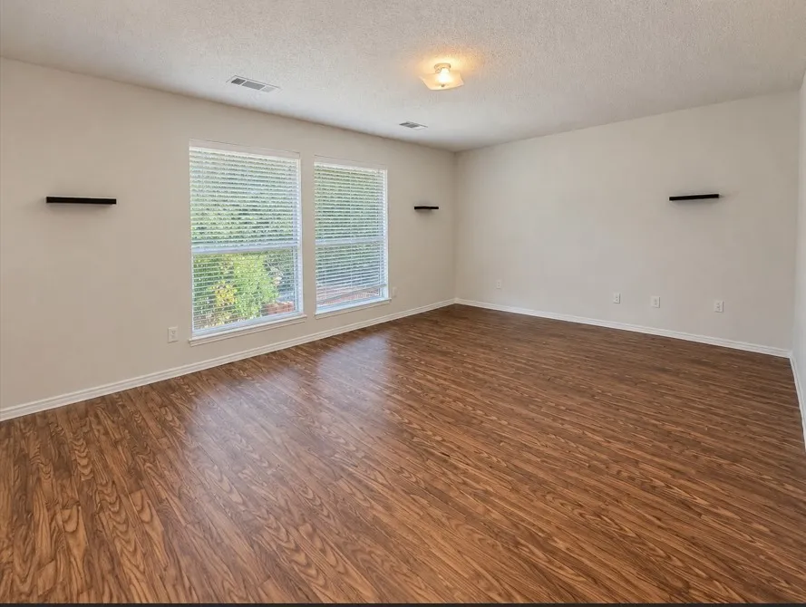 Single Family Residence For Rent in Tarrant County , 4420 Corner Brook Lane, Fort Worth, Texas 76123, 5 Bedroom, 4 Bathroom, 2 Garage spaces, 4,215 Sqft, built in 2003, mls#21357107, Real Estate Agent in Fort Worth, Homes For Rent in Tarrant county, Homes For Rent in Fort Worth, Realtor in Fort Worth Texas, Real Estate Brokerage Independent Realty Texas, Luminita Cordes Realtor