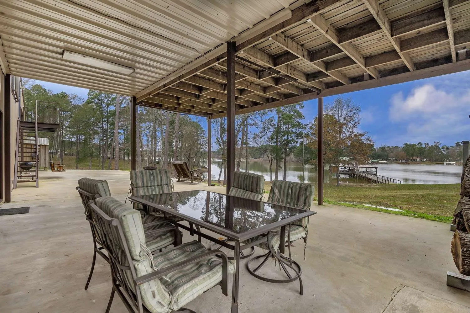 Manufactured Home For Sale in Sabine (TX) County , 111 Cypress Bay Drive, Milam, Texas 75959, 3 Bedroom, 3 Bathroom, 4 Garage spaces, 3,300 Sqft, built in 2023, Price $1,200,000, mls#21357113, Real Estate Agent in Milam, Homes For Sale in Sabine (TX) county, Homes For Sale in Milam, Realtor in Milam Texas, Real Estate Brokerage Independent Realty Texas, Luminita Cordes Realtor