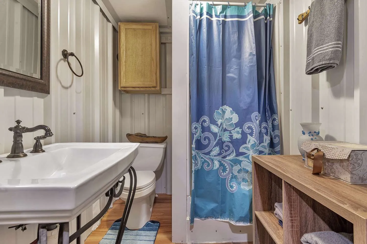 Manufactured Home For Sale in Sabine (TX) County , 111 Cypress Bay Drive, Milam, Texas 75959, 3 Bedroom, 3 Bathroom, 4 Garage spaces, 3,300 Sqft, built in 2023, Price $1,200,000, mls#21357113, Real Estate Agent in Milam, Homes For Sale in Sabine (TX) county, Homes For Sale in Milam, Realtor in Milam Texas, Real Estate Brokerage Independent Realty Texas, Luminita Cordes Realtor