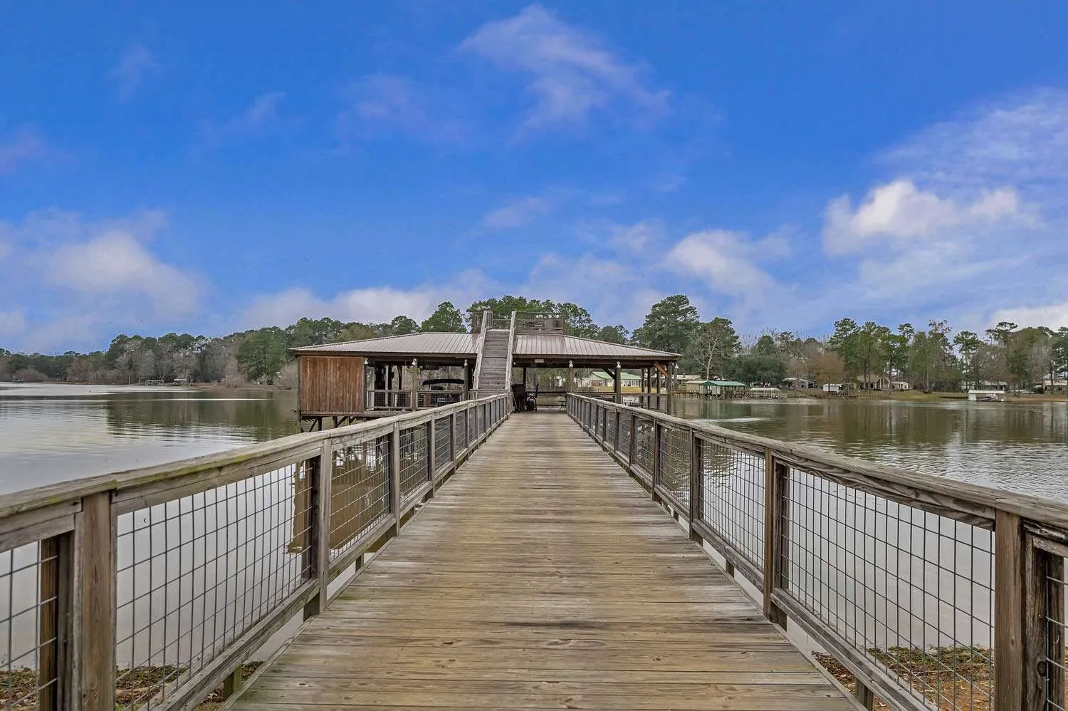 Manufactured Home For Sale in Sabine (TX) County , 111 Cypress Bay Drive, Milam, Texas 75959, 3 Bedroom, 3 Bathroom, 4 Garage spaces, 3,300 Sqft, built in 2023, Price $1,200,000, mls#21357113, Real Estate Agent in Milam, Homes For Sale in Sabine (TX) county, Homes For Sale in Milam, Realtor in Milam Texas, Real Estate Brokerage Independent Realty Texas, Luminita Cordes Realtor