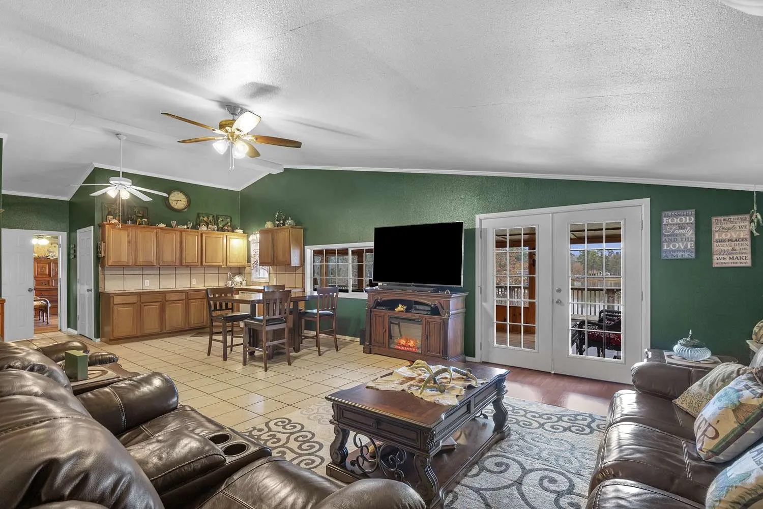 Manufactured Home For Sale in Sabine (TX) County , 111 Cypress Bay Drive, Milam, Texas 75959, 3 Bedroom, 3 Bathroom, 4 Garage spaces, 3,300 Sqft, built in 2023, Price $1,200,000, mls#21357113, Real Estate Agent in Milam, Homes For Sale in Sabine (TX) county, Homes For Sale in Milam, Realtor in Milam Texas, Real Estate Brokerage Independent Realty Texas, Luminita Cordes Realtor