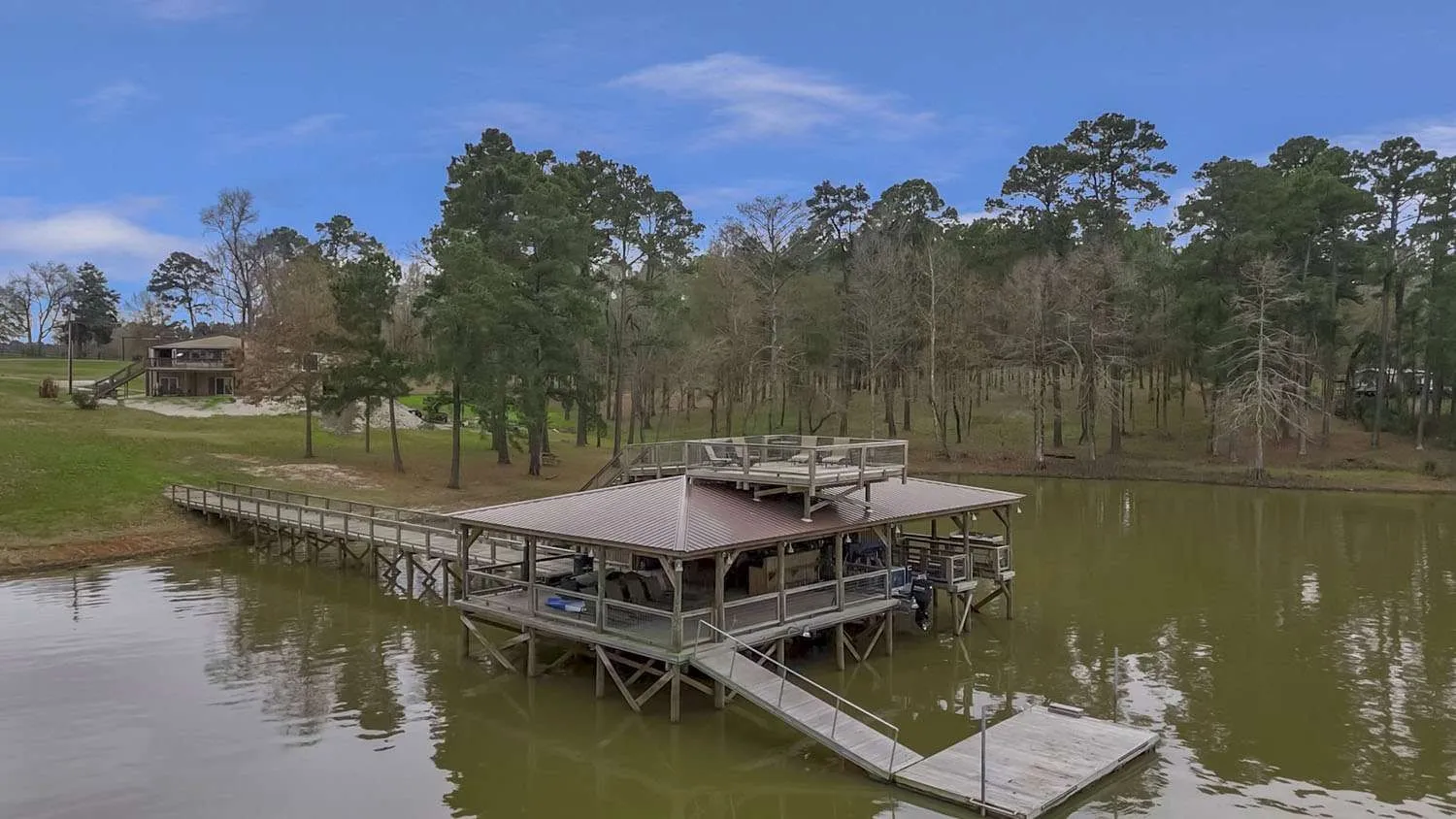 Manufactured Home For Sale in Sabine (TX) County , 111 Cypress Bay Drive, Milam, Texas 75959, 3 Bedroom, 3 Bathroom, 4 Garage spaces, 3,300 Sqft, built in 2023, Price $1,200,000, mls#21357113, Real Estate Agent in Milam, Homes For Sale in Sabine (TX) county, Homes For Sale in Milam, Realtor in Milam Texas, Real Estate Brokerage Independent Realty Texas, Luminita Cordes Realtor