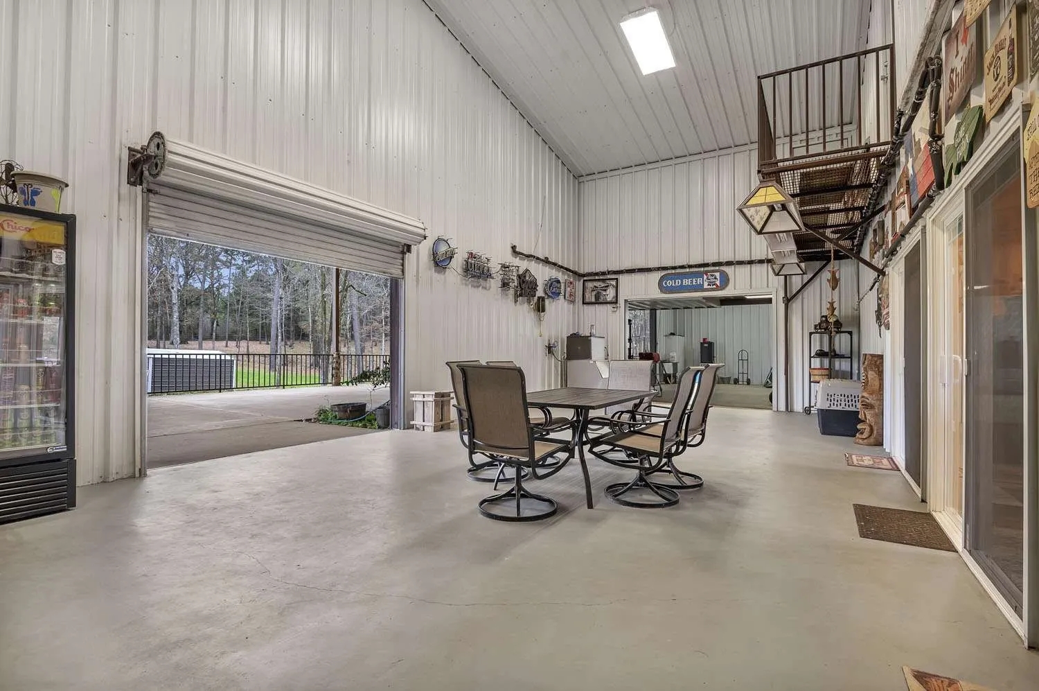 Manufactured Home For Sale in Sabine (TX) County , 111 Cypress Bay Drive, Milam, Texas 75959, 3 Bedroom, 3 Bathroom, 4 Garage spaces, 3,300 Sqft, built in 2023, Price $1,200,000, mls#21357113, Real Estate Agent in Milam, Homes For Sale in Sabine (TX) county, Homes For Sale in Milam, Realtor in Milam Texas, Real Estate Brokerage Independent Realty Texas, Luminita Cordes Realtor