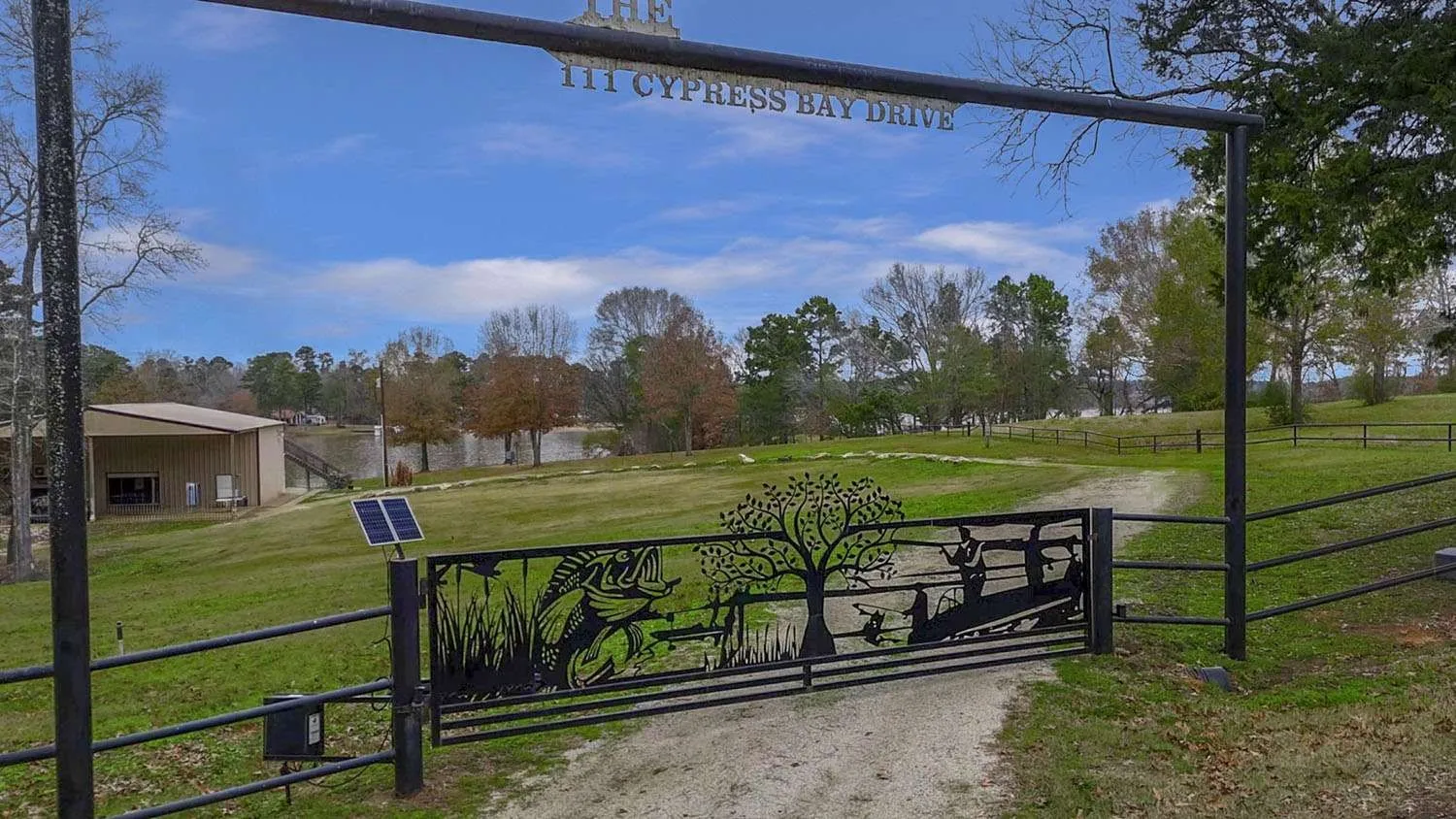 Manufactured Home For Sale in Sabine (TX) County , 111 Cypress Bay Drive, Milam, Texas 75959, 3 Bedroom, 3 Bathroom, 4 Garage spaces, 3,300 Sqft, built in 2023, Price $1,200,000, mls#21357113, Real Estate Agent in Milam, Homes For Sale in Sabine (TX) county, Homes For Sale in Milam, Realtor in Milam Texas, Real Estate Brokerage Independent Realty Texas, Luminita Cordes Realtor
