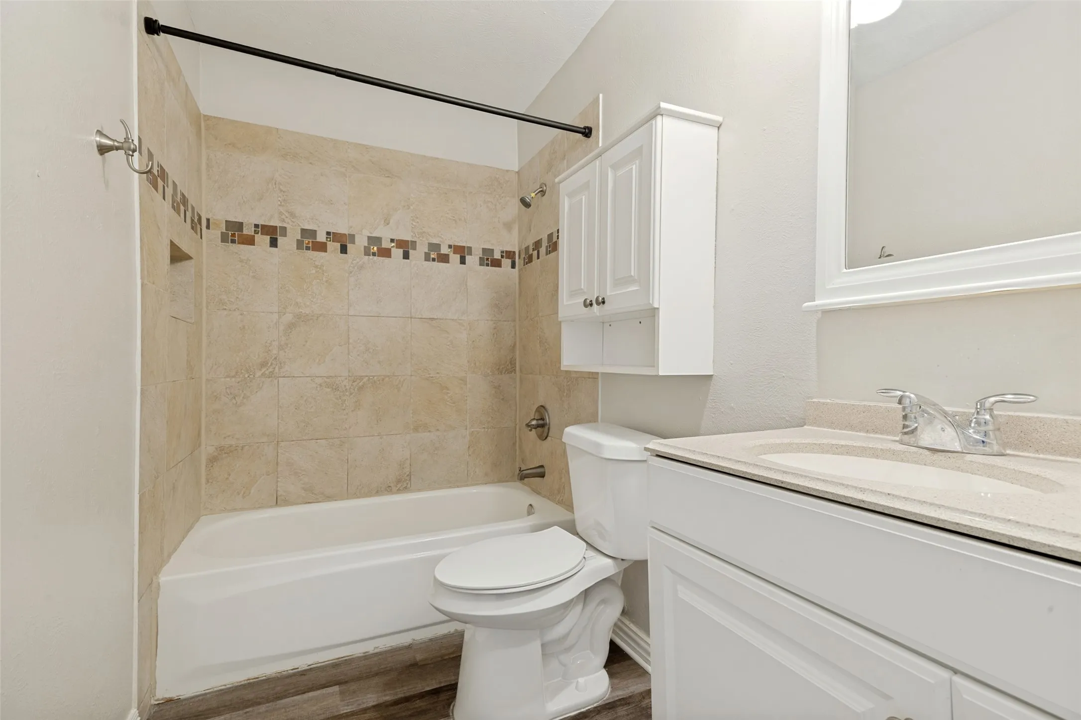 Hallway Full Bath-room