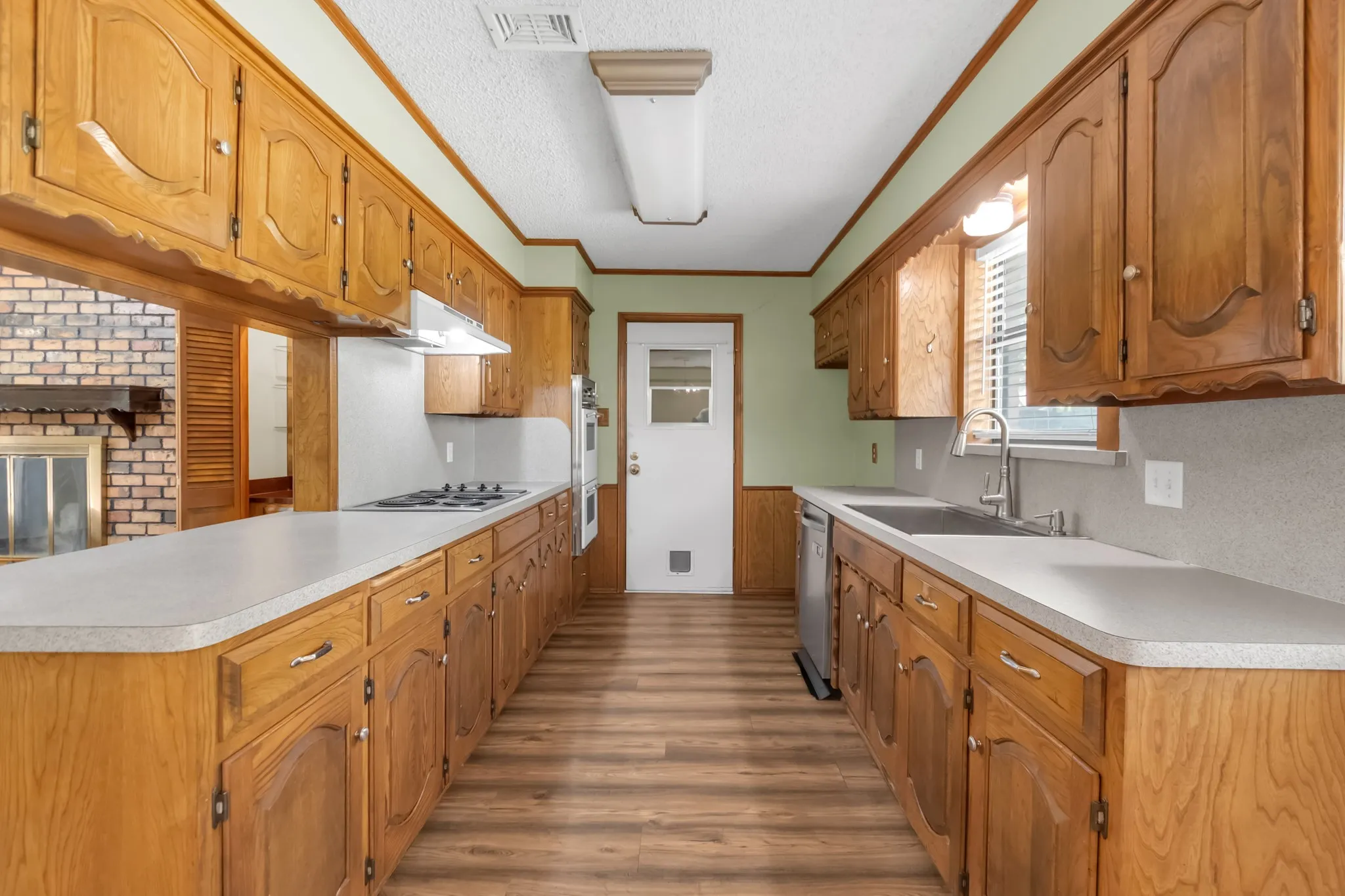 Single Family Residence For Sale in Denton County , 202 Diane Drive, Sanger, Texas 76266, 3 Bedroom, 2 Bathroom, 2 Garage spaces, 1,232 Sqft, built in 1983, mls#21357094, Real Estate Agent in Sanger, Homes For Sale in Denton county, Homes For Sale in Sanger, Realtor in Sanger Texas, Real Estate Brokerage Independent Realty Texas, Luminita Cordes Realtor