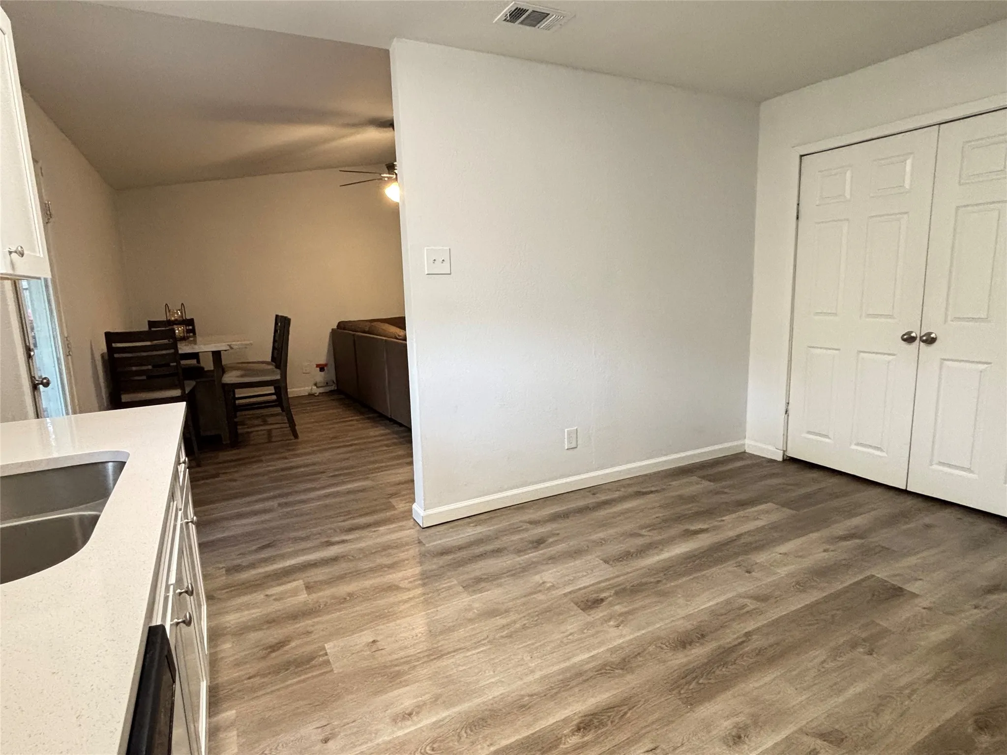 Single Family Residence For Rent in Dallas County , 4222 Foliage Drive, Garland, Texas 75043, 3 Bedroom, 2 Bathroom, 2 Garage spaces, 1,404 Sqft, built in 1972, mls#21357129, Real Estate Agent in Garland, Homes For Rent in Dallas county, Homes For Rent in Garland, Realtor in Garland Texas, Real Estate Brokerage Independent Realty Texas, Luminita Cordes Realtor
