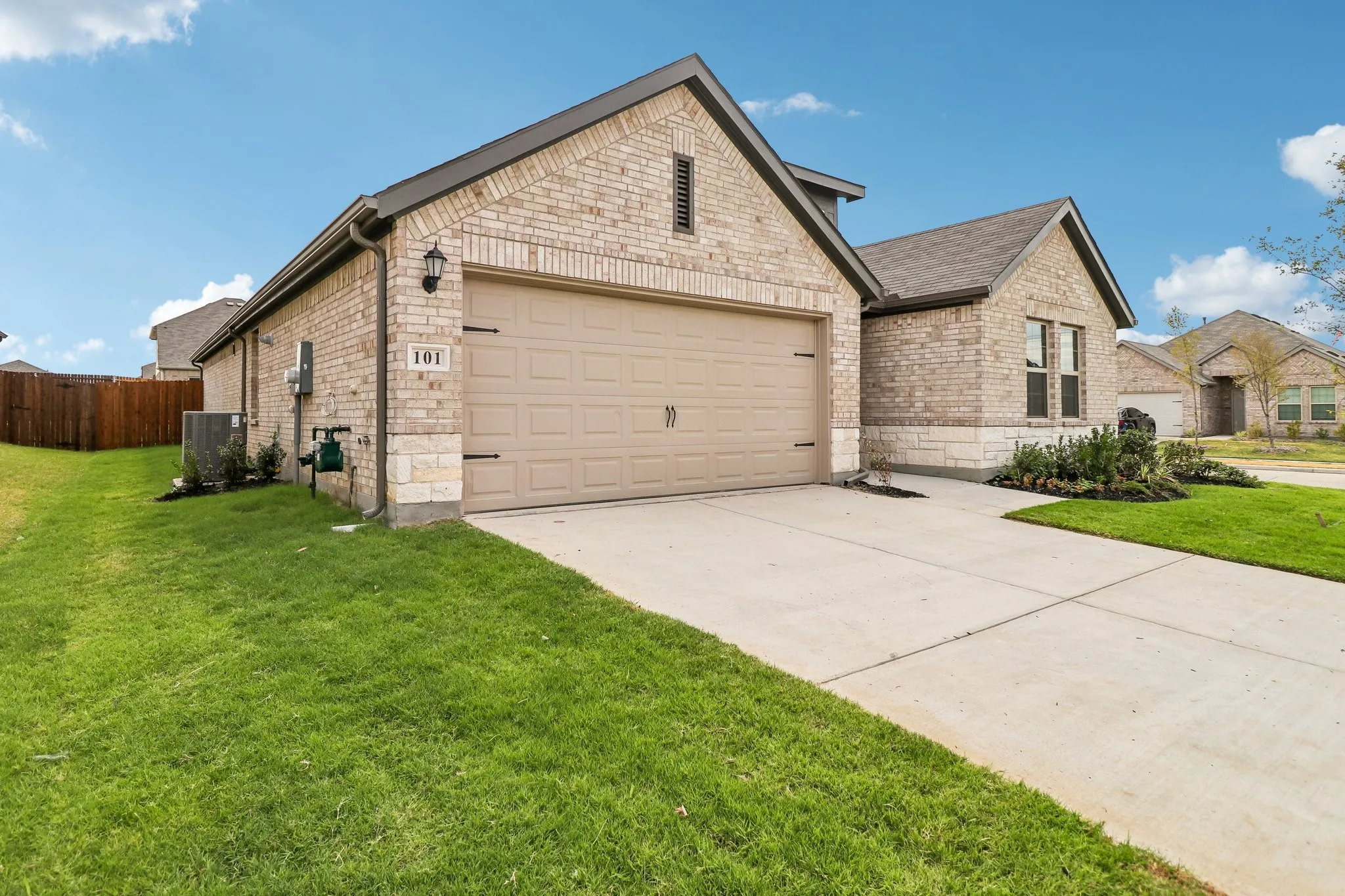 Single Family Residence For Sale in Hunt County , 101 Anson Drive, Royse City, Texas 75189, 4 Bedroom, 2 Bathroom, 2 Garage spaces, 2,029 Sqft, built in 2026, mls#21345860, Real Estate Agent in Royse City, Homes For Sale in Hunt county, Homes For Sale in Royse City, Realtor in Royse City Texas, Real Estate Brokerage Independent Realty Texas, Luminita Cordes Realtor