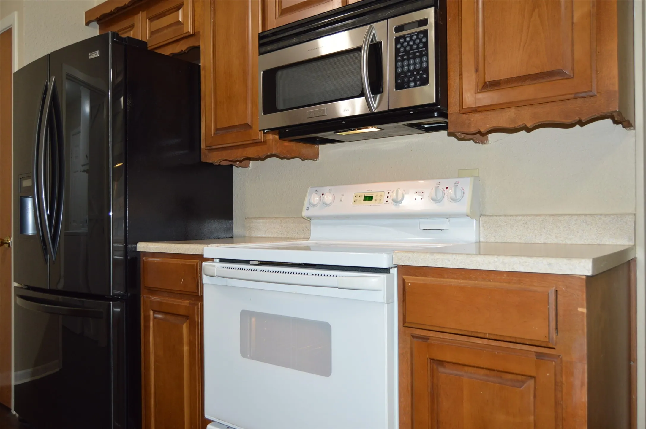 Single Family Residence For Sale in Hunt County , 3321 Eastland Avenue, Greenville, Texas 75402, 3 Bedroom, 1 Bathroom, 1 Garage spaces, 1,242 Sqft, built in 1972, mls#21357123, Real Estate Agent in Greenville, Homes For Sale in Hunt county, Homes For Sale in Greenville, Realtor in Greenville Texas, Real Estate Brokerage Independent Realty Texas, Luminita Cordes Realtor