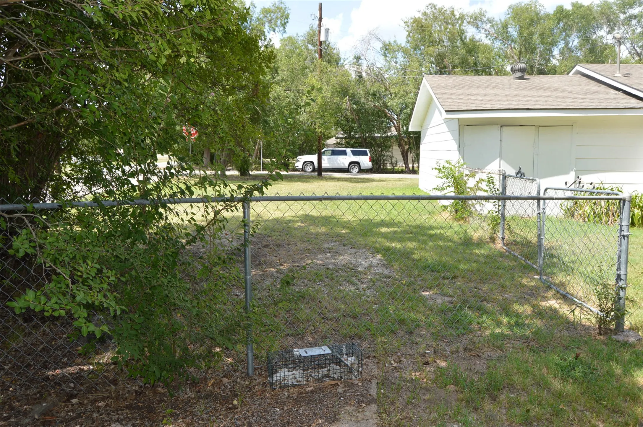 Single Family Residence For Sale in Hunt County , 3321 Eastland Avenue, Greenville, Texas 75402, 3 Bedroom, 1 Bathroom, 1 Garage spaces, 1,242 Sqft, built in 1972, mls#21357123, Real Estate Agent in Greenville, Homes For Sale in Hunt county, Homes For Sale in Greenville, Realtor in Greenville Texas, Real Estate Brokerage Independent Realty Texas, Luminita Cordes Realtor