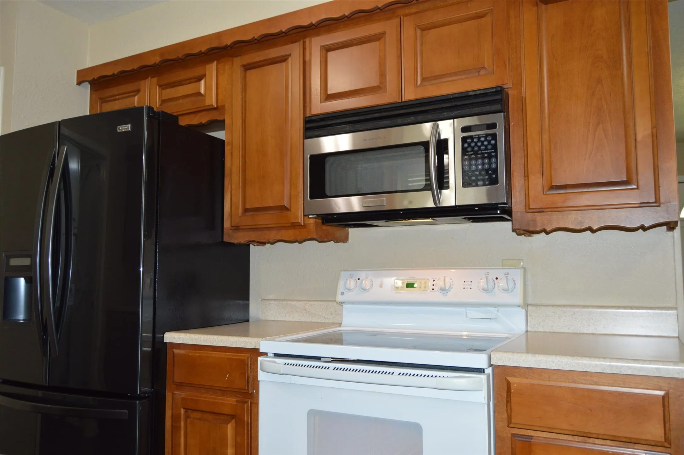 Single Family Residence For Sale in Hunt County , 3321 Eastland Avenue, Greenville, Texas 75402, 3 Bedroom, 1 Bathroom, 1 Garage spaces, 1,242 Sqft, built in 1972, mls#21357123, Real Estate Agent in Greenville, Homes For Sale in Hunt county, Homes For Sale in Greenville, Realtor in Greenville Texas, Real Estate Brokerage Independent Realty Texas, Luminita Cordes Realtor