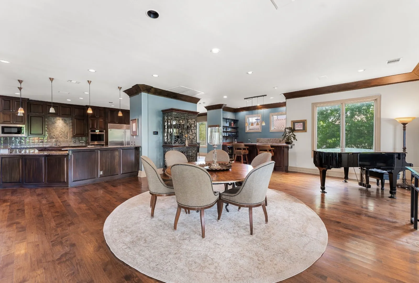 Single Family Residence For Sale in Travis County , 103 Bella Cima Drive, Austin, Texas 78734, 5 Bedroom, 6 Bathroom, 3 Garage spaces, 6,373 Sqft, built in 2001, mls#21357111, Real Estate Agent in Austin, Homes For Sale in Travis county, Homes For Sale in Austin, Realtor in Austin Texas, Real Estate Brokerage Independent Realty Texas, Luminita Cordes Realtor