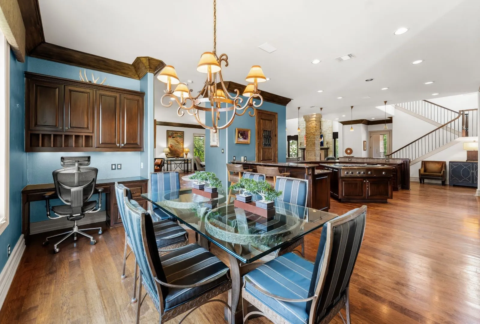 Single Family Residence For Sale in Travis County , 103 Bella Cima Drive, Austin, Texas 78734, 5 Bedroom, 6 Bathroom, 3 Garage spaces, 6,373 Sqft, built in 2001, mls#21357111, Real Estate Agent in Austin, Homes For Sale in Travis county, Homes For Sale in Austin, Realtor in Austin Texas, Real Estate Brokerage Independent Realty Texas, Luminita Cordes Realtor