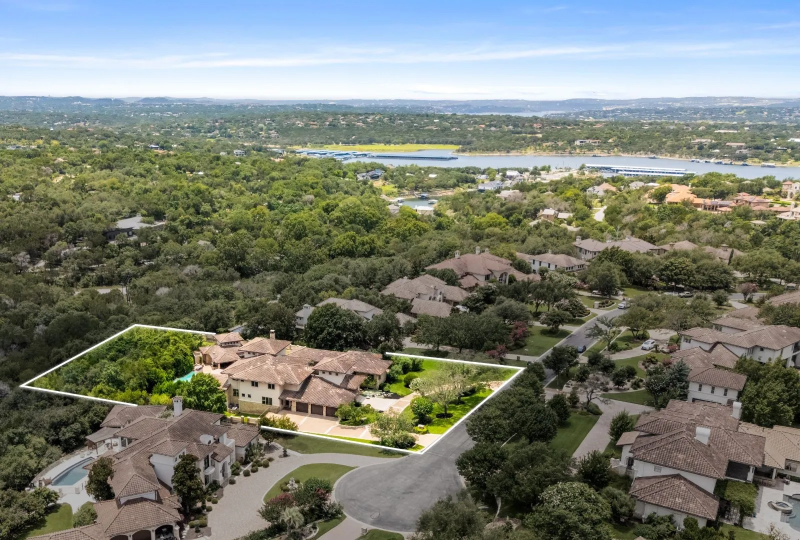 Single Family Residence For Sale in Travis County , 103 Bella Cima Drive, Austin, Texas 78734, 5 Bedroom, 6 Bathroom, 3 Garage spaces, 6,373 Sqft, built in 2001, mls#21357111, Real Estate Agent in Austin, Homes For Sale in Travis county, Homes For Sale in Austin, Realtor in Austin Texas, Real Estate Brokerage Independent Realty Texas, Luminita Cordes Realtor