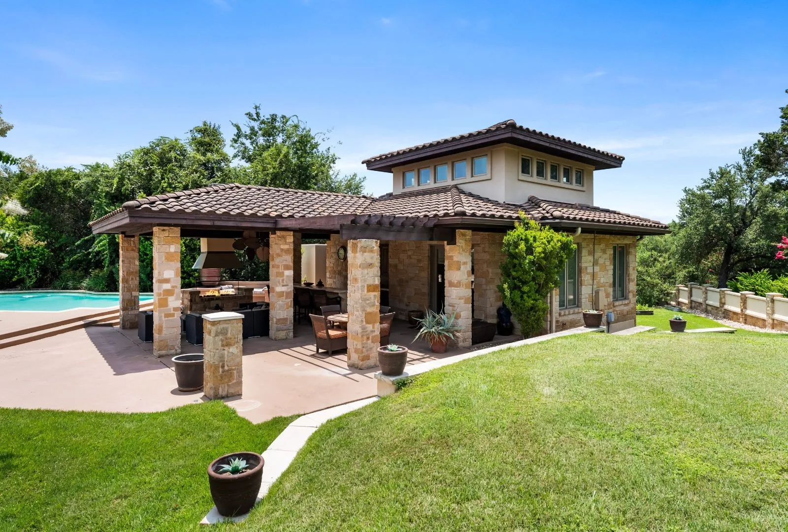 Single Family Residence For Sale in Travis County , 103 Bella Cima Drive, Austin, Texas 78734, 5 Bedroom, 6 Bathroom, 3 Garage spaces, 6,373 Sqft, built in 2001, mls#21357111, Real Estate Agent in Austin, Homes For Sale in Travis county, Homes For Sale in Austin, Realtor in Austin Texas, Real Estate Brokerage Independent Realty Texas, Luminita Cordes Realtor