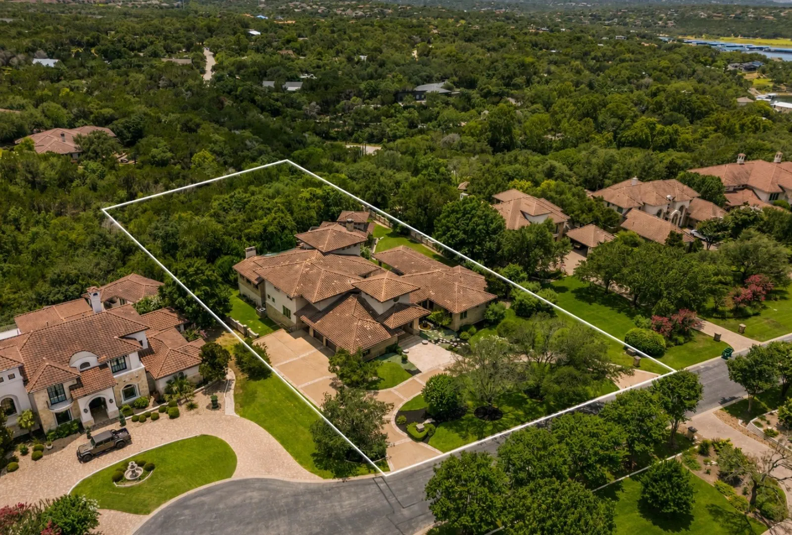 Single Family Residence For Sale in Travis County , 103 Bella Cima Drive, Austin, Texas 78734, 5 Bedroom, 6 Bathroom, 3 Garage spaces, 6,373 Sqft, built in 2001, mls#21357111, Real Estate Agent in Austin, Homes For Sale in Travis county, Homes For Sale in Austin, Realtor in Austin Texas, Real Estate Brokerage Independent Realty Texas, Luminita Cordes Realtor