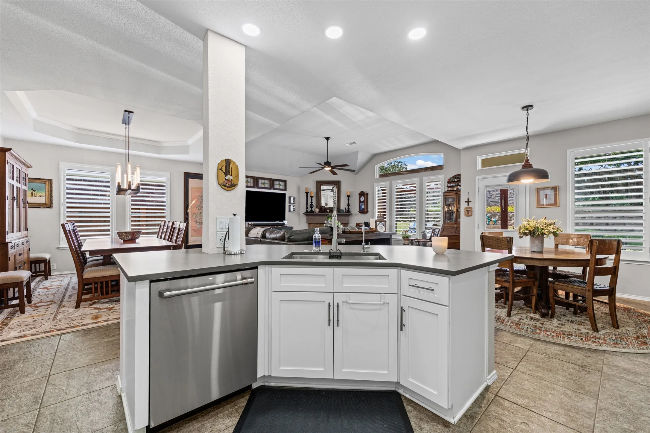 Single Family Residence For Sale in Tarrant County , 1759 Hidden Brook Drive, Grand Prairie, Texas 75050, 4 Bedroom, 3 Bathroom, 2 Garage spaces, 2,428 Sqft, built in 2005, mls#21349623, Real Estate Agent in Grand Prairie, Homes For Sale in Tarrant county, Homes For Sale in Grand Prairie, Realtor in Grand Prairie Texas, Real Estate Brokerage Independent Realty Texas, Luminita Cordes Realtor