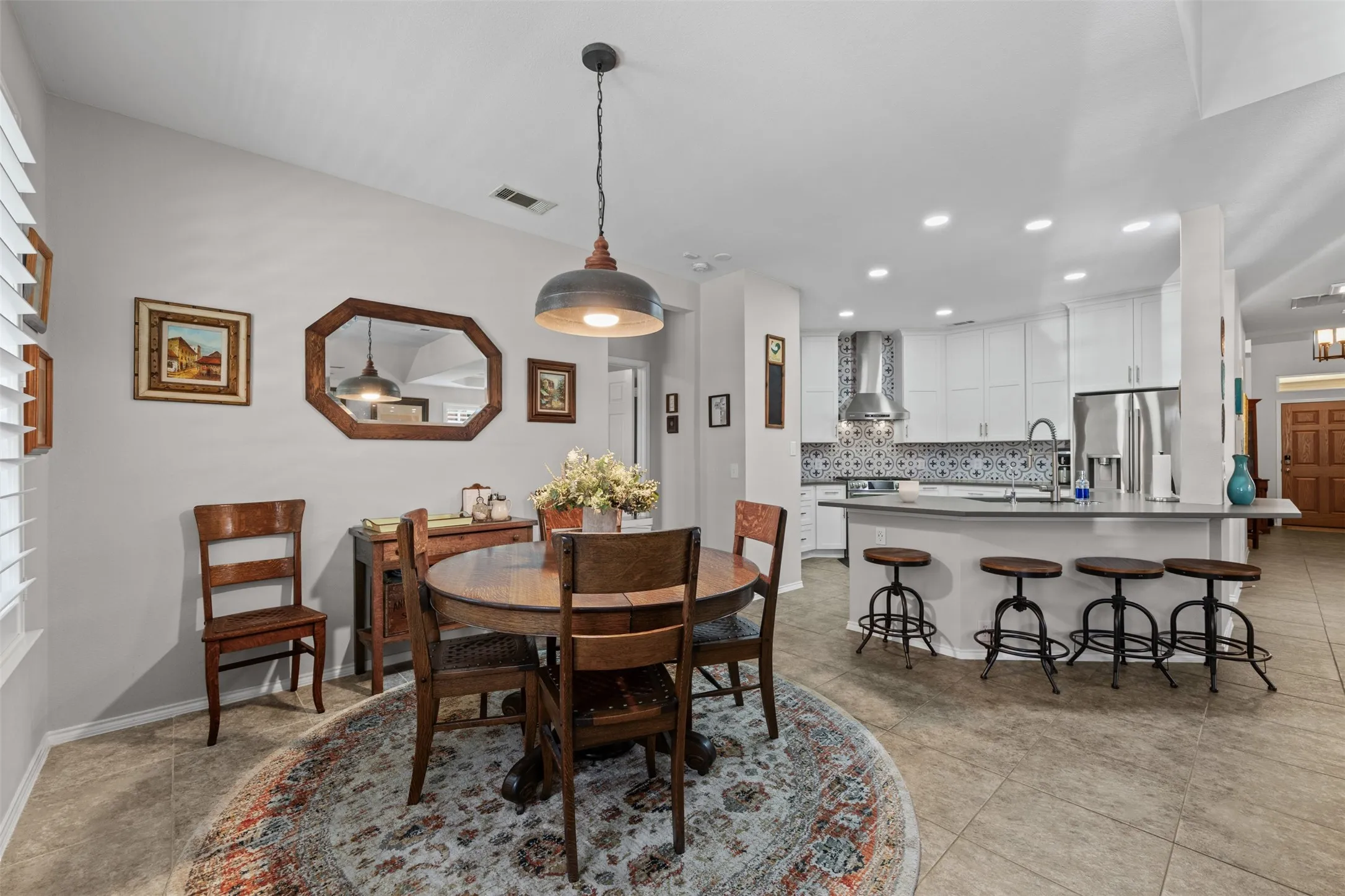 Single Family Residence For Sale in Tarrant County , 1759 Hidden Brook Drive, Grand Prairie, Texas 75050, 4 Bedroom, 3 Bathroom, 2 Garage spaces, 2,428 Sqft, built in 2005, mls#21349623, Real Estate Agent in Grand Prairie, Homes For Sale in Tarrant county, Homes For Sale in Grand Prairie, Realtor in Grand Prairie Texas, Real Estate Brokerage Independent Realty Texas, Luminita Cordes Realtor