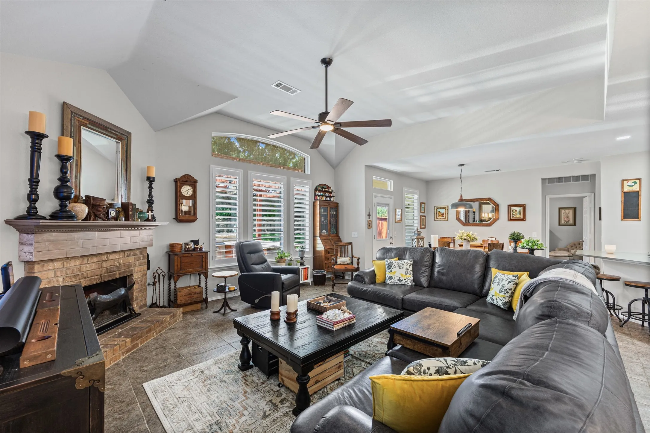 Single Family Residence For Sale in Tarrant County , 1759 Hidden Brook Drive, Grand Prairie, Texas 75050, 4 Bedroom, 3 Bathroom, 2 Garage spaces, 2,428 Sqft, built in 2005, mls#21349623, Real Estate Agent in Grand Prairie, Homes For Sale in Tarrant county, Homes For Sale in Grand Prairie, Realtor in Grand Prairie Texas, Real Estate Brokerage Independent Realty Texas, Luminita Cordes Realtor