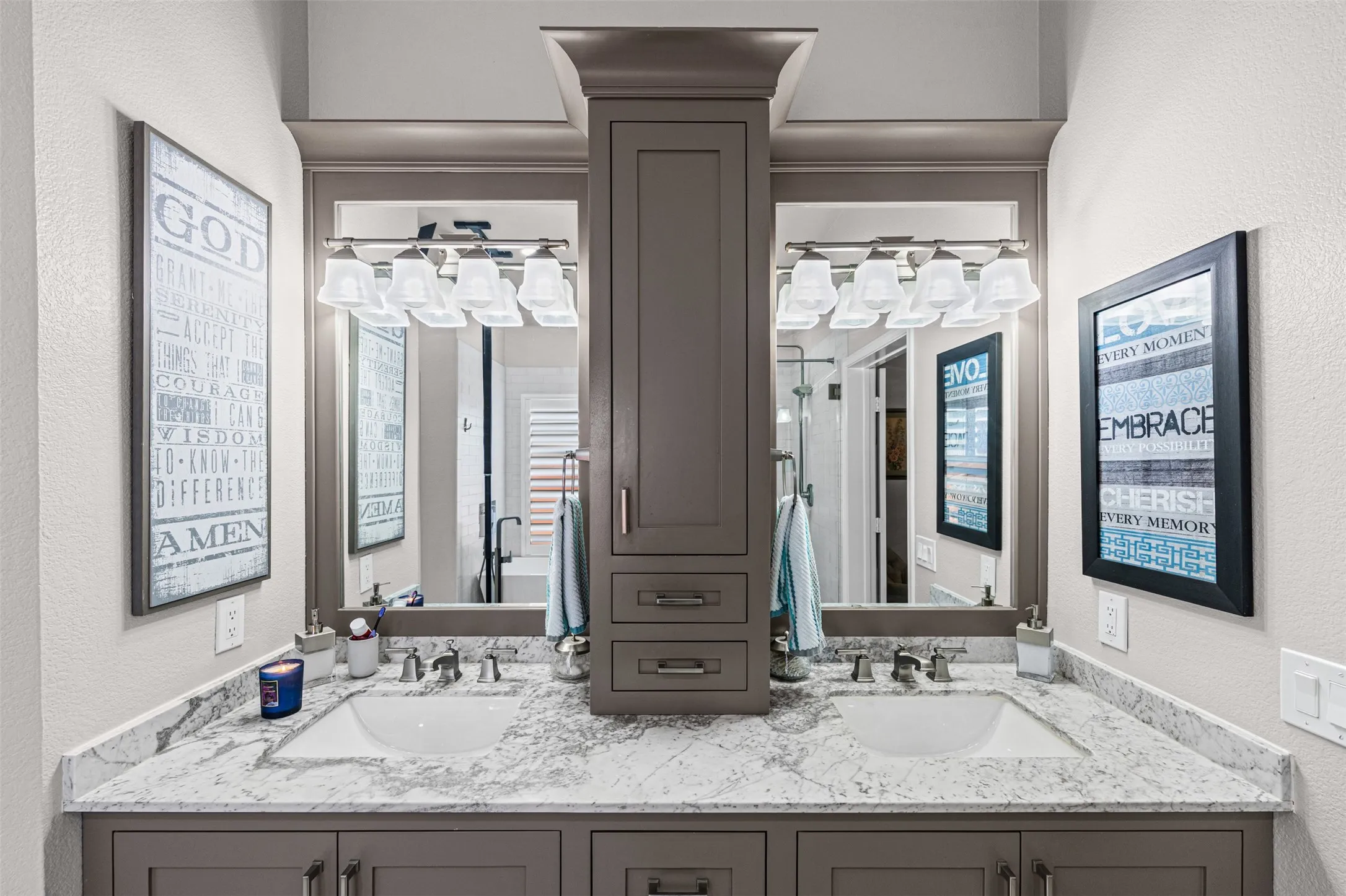 Single Family Residence For Sale in Tarrant County , 1759 Hidden Brook Drive, Grand Prairie, Texas 75050, 4 Bedroom, 3 Bathroom, 2 Garage spaces, 2,428 Sqft, built in 2005, mls#21349623, Real Estate Agent in Grand Prairie, Homes For Sale in Tarrant county, Homes For Sale in Grand Prairie, Realtor in Grand Prairie Texas, Real Estate Brokerage Independent Realty Texas, Luminita Cordes Realtor