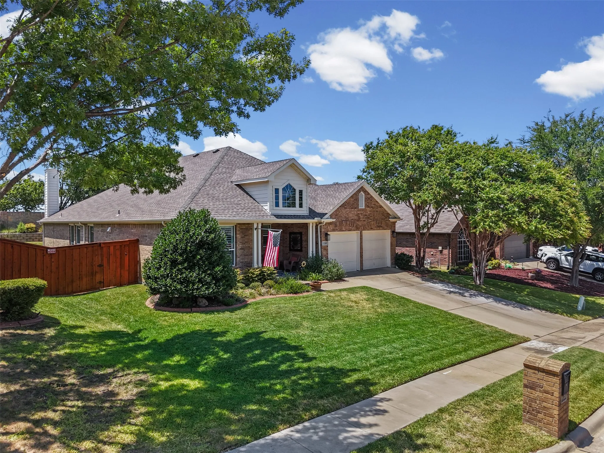 Single Family Residence For Sale in Tarrant County , 1759 Hidden Brook Drive, Grand Prairie, Texas 75050, 4 Bedroom, 3 Bathroom, 2 Garage spaces, 2,428 Sqft, built in 2005, mls#21349623, Real Estate Agent in Grand Prairie, Homes For Sale in Tarrant county, Homes For Sale in Grand Prairie, Realtor in Grand Prairie Texas, Real Estate Brokerage Independent Realty Texas, Luminita Cordes Realtor
