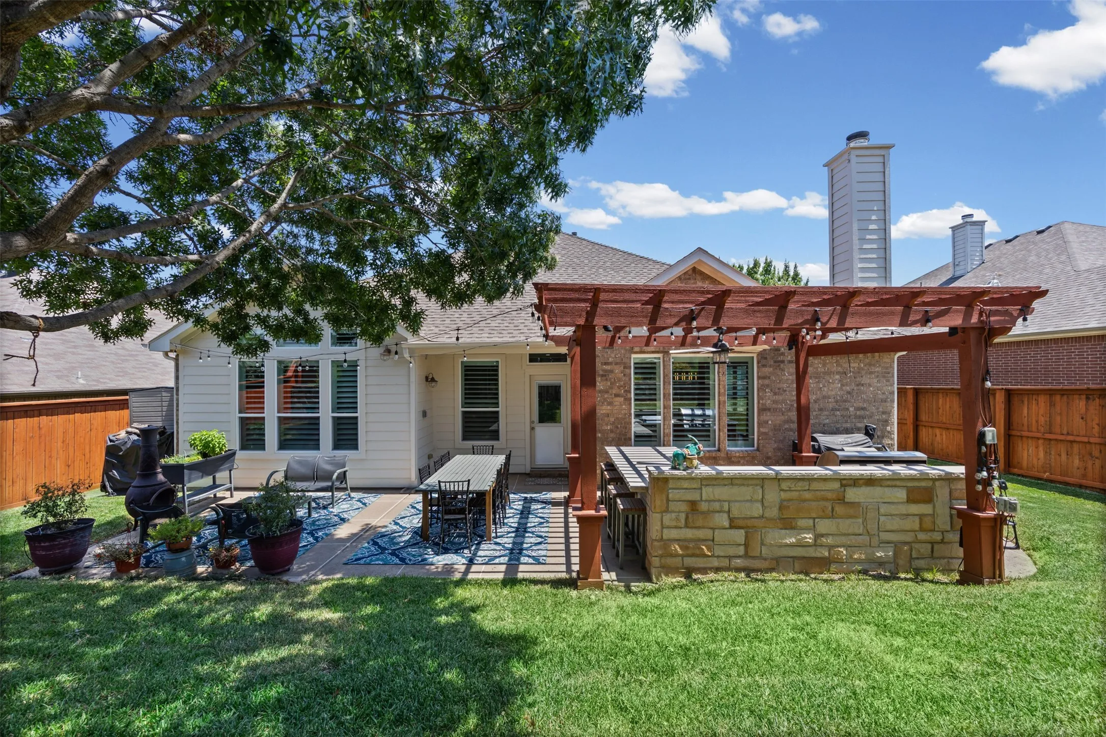 Single Family Residence For Sale in Tarrant County , 1759 Hidden Brook Drive, Grand Prairie, Texas 75050, 4 Bedroom, 3 Bathroom, 2 Garage spaces, 2,428 Sqft, built in 2005, mls#21349623, Real Estate Agent in Grand Prairie, Homes For Sale in Tarrant county, Homes For Sale in Grand Prairie, Realtor in Grand Prairie Texas, Real Estate Brokerage Independent Realty Texas, Luminita Cordes Realtor