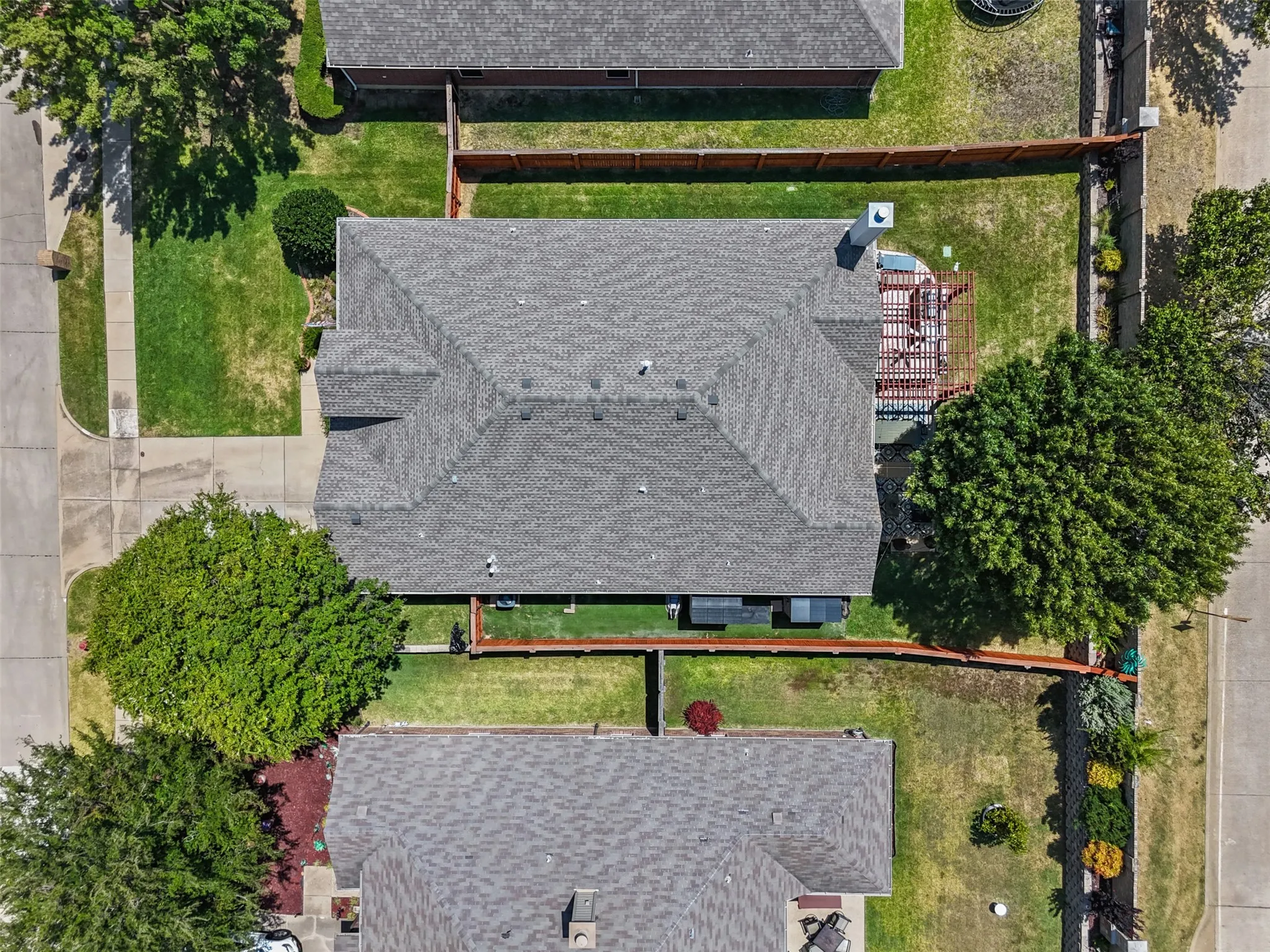 Single Family Residence For Sale in Tarrant County , 1759 Hidden Brook Drive, Grand Prairie, Texas 75050, 4 Bedroom, 3 Bathroom, 2 Garage spaces, 2,428 Sqft, built in 2005, mls#21349623, Real Estate Agent in Grand Prairie, Homes For Sale in Tarrant county, Homes For Sale in Grand Prairie, Realtor in Grand Prairie Texas, Real Estate Brokerage Independent Realty Texas, Luminita Cordes Realtor