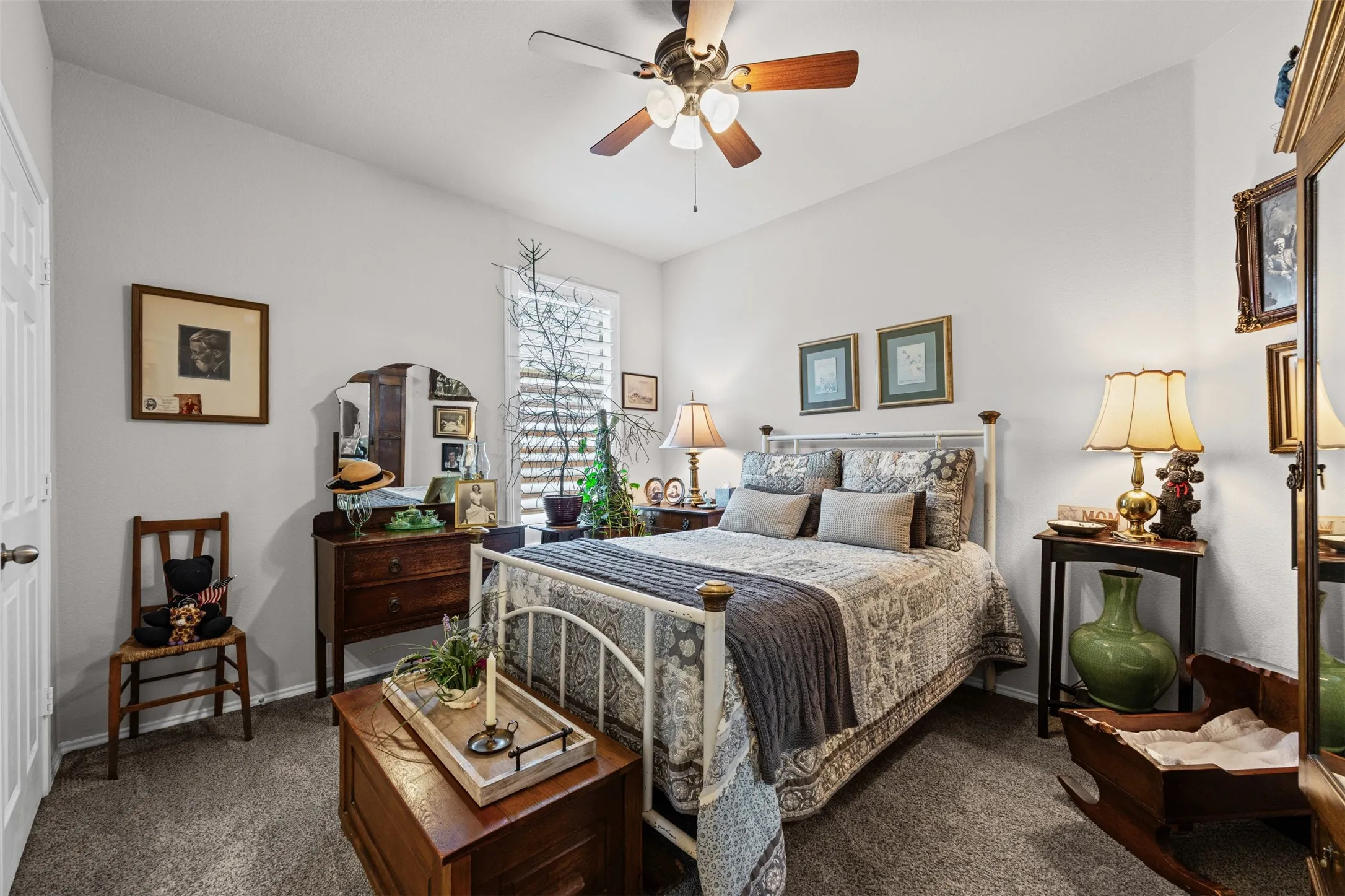 Single Family Residence For Sale in Tarrant County , 1759 Hidden Brook Drive, Grand Prairie, Texas 75050, 4 Bedroom, 3 Bathroom, 2 Garage spaces, 2,428 Sqft, built in 2005, mls#21349623, Real Estate Agent in Grand Prairie, Homes For Sale in Tarrant county, Homes For Sale in Grand Prairie, Realtor in Grand Prairie Texas, Real Estate Brokerage Independent Realty Texas, Luminita Cordes Realtor