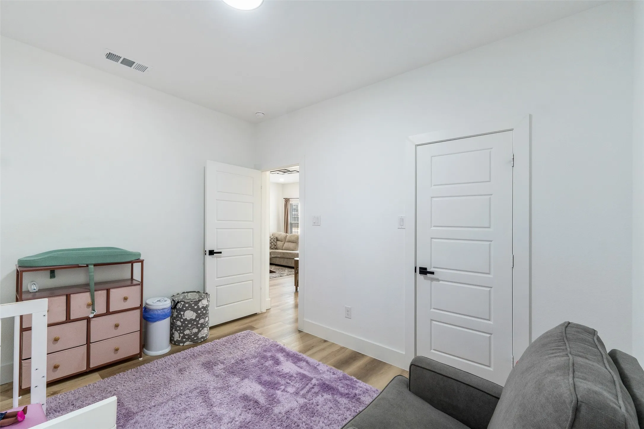 Single Family Residence For Sale in Dallas County , 2749 Bethurum Avenue, Dallas, Texas 75215, 3 Bedroom, 2 Bathroom, Garage spaces, 1,268 Sqft, built in 2024, Price $290,000, mls#21357077, Real Estate Agent in Dallas, Homes For Sale in Dallas county, Homes For Sale in Dallas, Realtor in Dallas Texas, Real Estate Brokerage Independent Realty Texas, Luminita Cordes Realtor