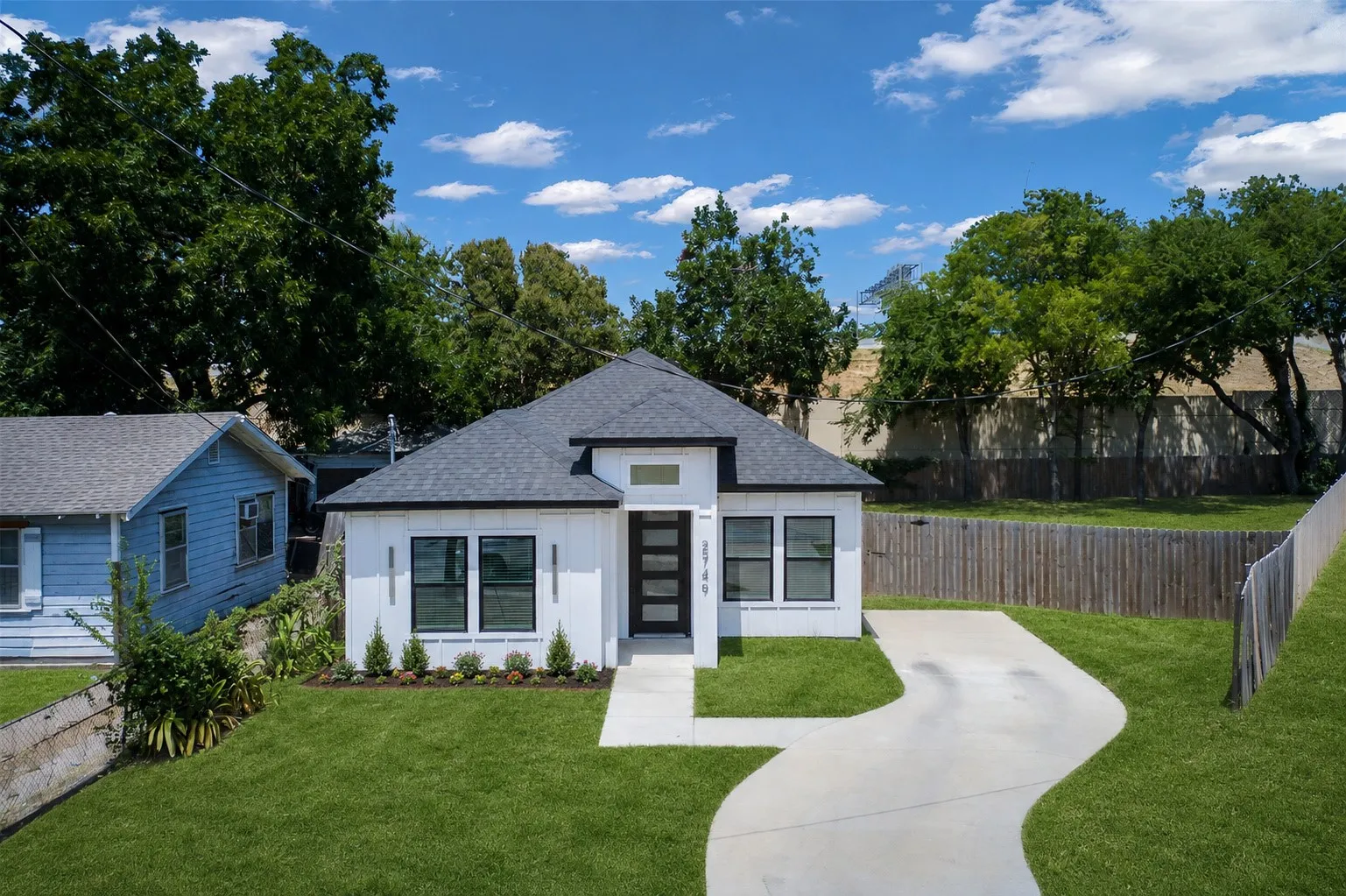 Single Family Residence For Sale in Dallas County , 2749 Bethurum Avenue, Dallas, Texas 75215, 3 Bedroom, 2 Bathroom, Garage spaces, 1,268 Sqft, built in 2024, Price $290,000, mls#21357077, Real Estate Agent in Dallas, Homes For Sale in Dallas county, Homes For Sale in Dallas, Realtor in Dallas Texas, Real Estate Brokerage Independent Realty Texas, Luminita Cordes Realtor