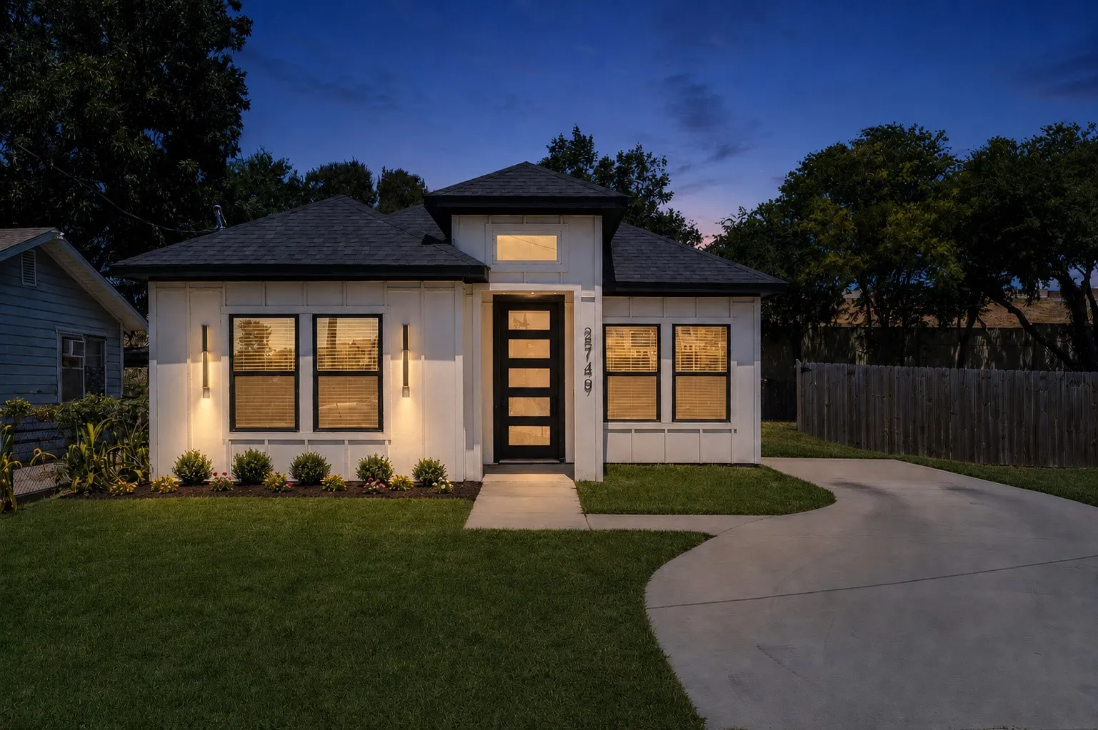 Single Family Residence For Sale in Dallas County , 2749 Bethurum Avenue, Dallas, Texas 75215, 3 Bedroom, 2 Bathroom, Garage spaces, 1,268 Sqft, built in 2024, Price $290,000, mls#21357077, Real Estate Agent in Dallas, Homes For Sale in Dallas county, Homes For Sale in Dallas, Realtor in Dallas Texas, Real Estate Brokerage Independent Realty Texas, Luminita Cordes Realtor