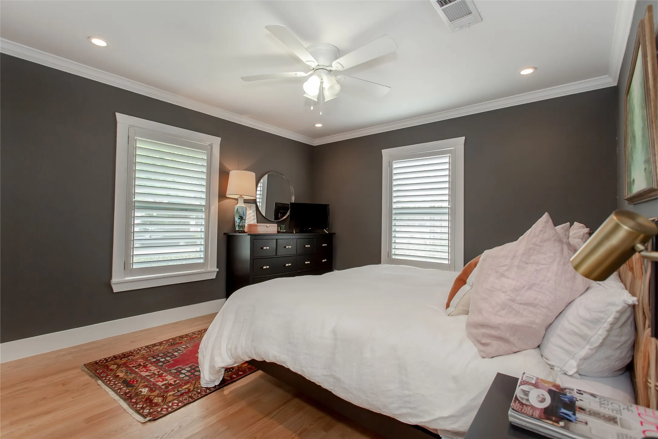 Single Family Residence For Sale in Dallas County , 1407 Rio Hondo Drive, Dallas, Texas 75218, 3 Bedroom, 1 Bathroom, 1 Garage spaces, 1,260 Sqft, built in 1951, mls#21357159, Real Estate Agent in Dallas, Homes For Sale in Dallas county, Homes For Sale in Dallas, Realtor in Dallas Texas, Real Estate Brokerage Independent Realty Texas, Luminita Cordes Realtor
