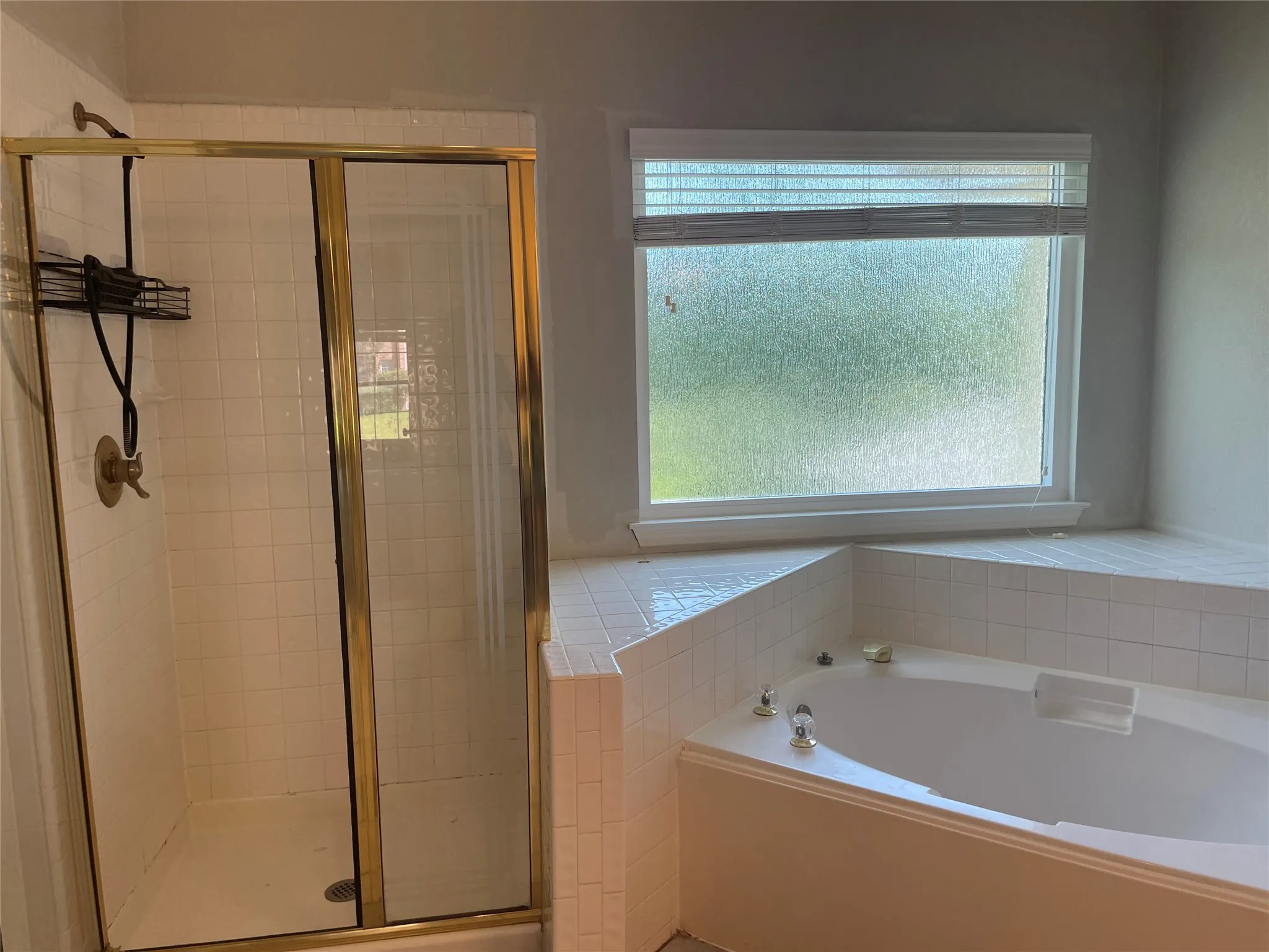 Single Family Residence For Rent in Tarrant County , 7775 Arcadia Trail, Fort Worth, Texas 76137, 5 Bedroom, 3 Bathroom, 2 Garage spaces, 3,196 Sqft, built in 1991, mls#21357070, Real Estate Agent in Fort Worth, Homes For Rent in Tarrant county, Homes For Rent in Fort Worth, Realtor in Fort Worth Texas, Real Estate Brokerage Independent Realty Texas, Luminita Cordes Realtor