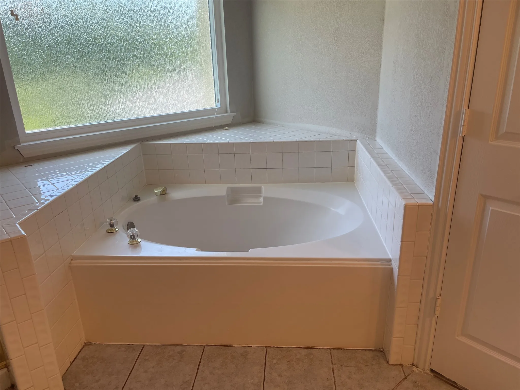 Single Family Residence For Rent in Tarrant County , 7775 Arcadia Trail, Fort Worth, Texas 76137, 5 Bedroom, 3 Bathroom, 2 Garage spaces, 3,196 Sqft, built in 1991, mls#21357070, Real Estate Agent in Fort Worth, Homes For Rent in Tarrant county, Homes For Rent in Fort Worth, Realtor in Fort Worth Texas, Real Estate Brokerage Independent Realty Texas, Luminita Cordes Realtor